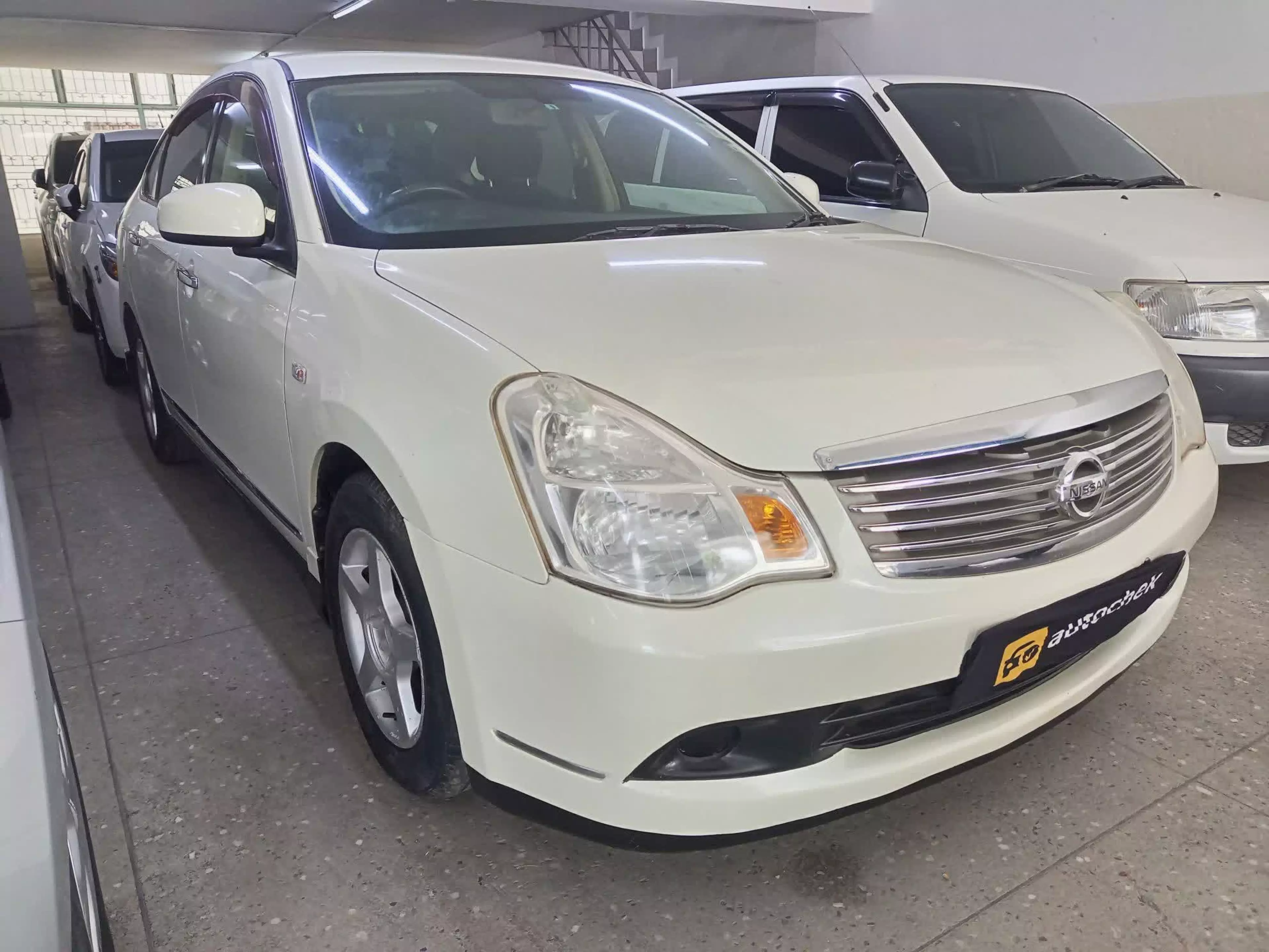 Nissan Bluebird - 2011