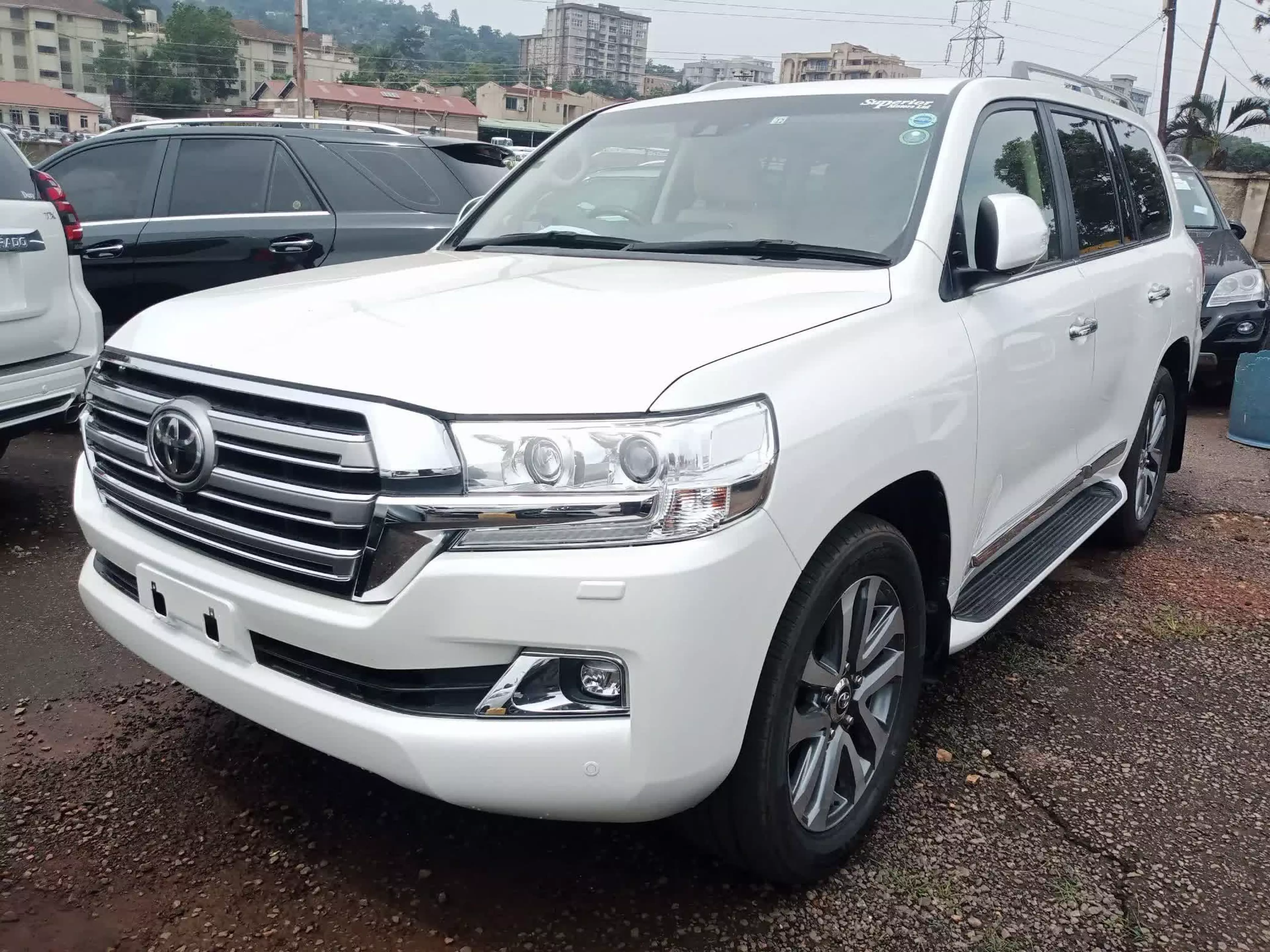 Toyota Landcruiser  V8 - 2016