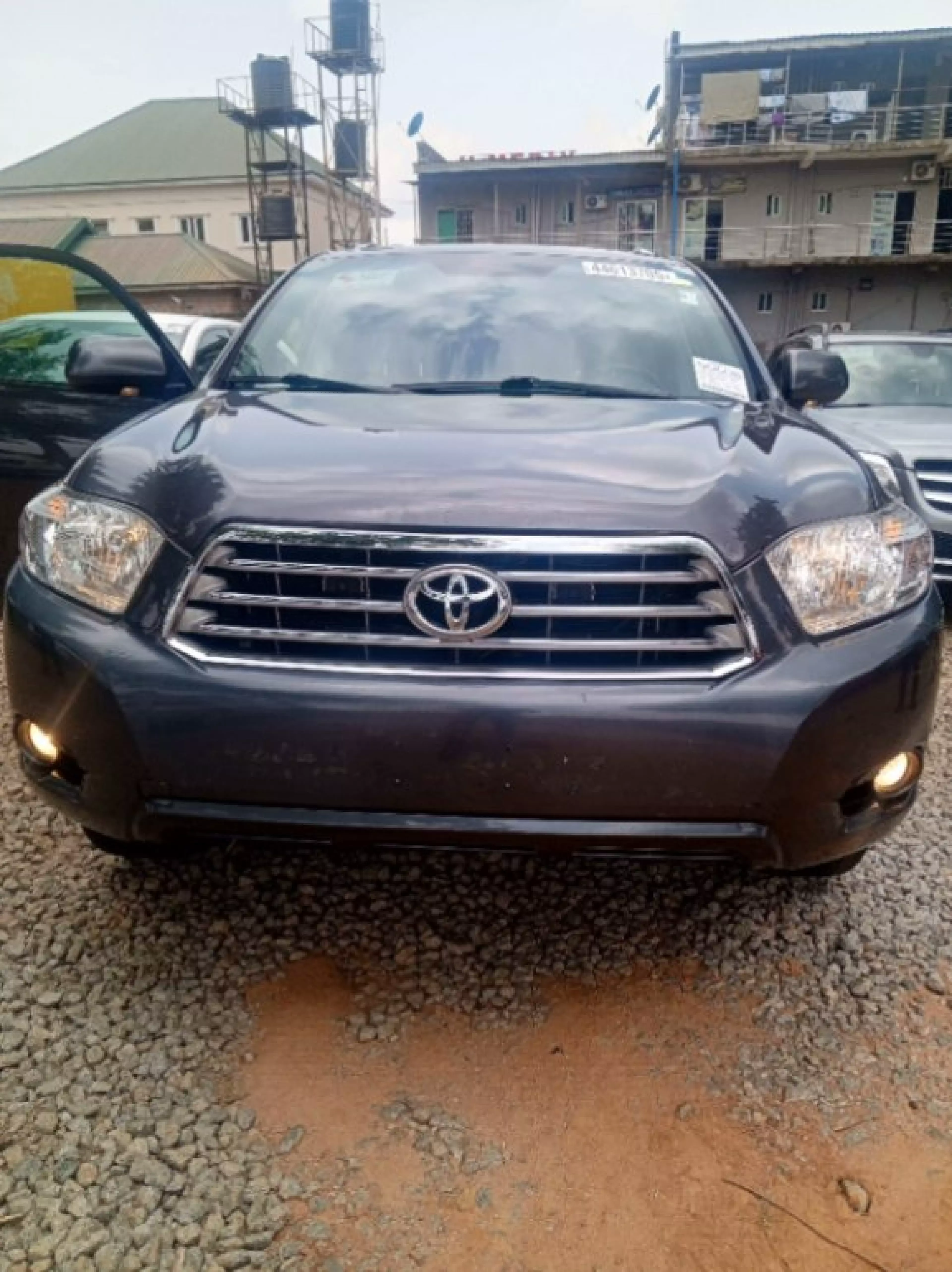Toyota Grand Highlander - 2010