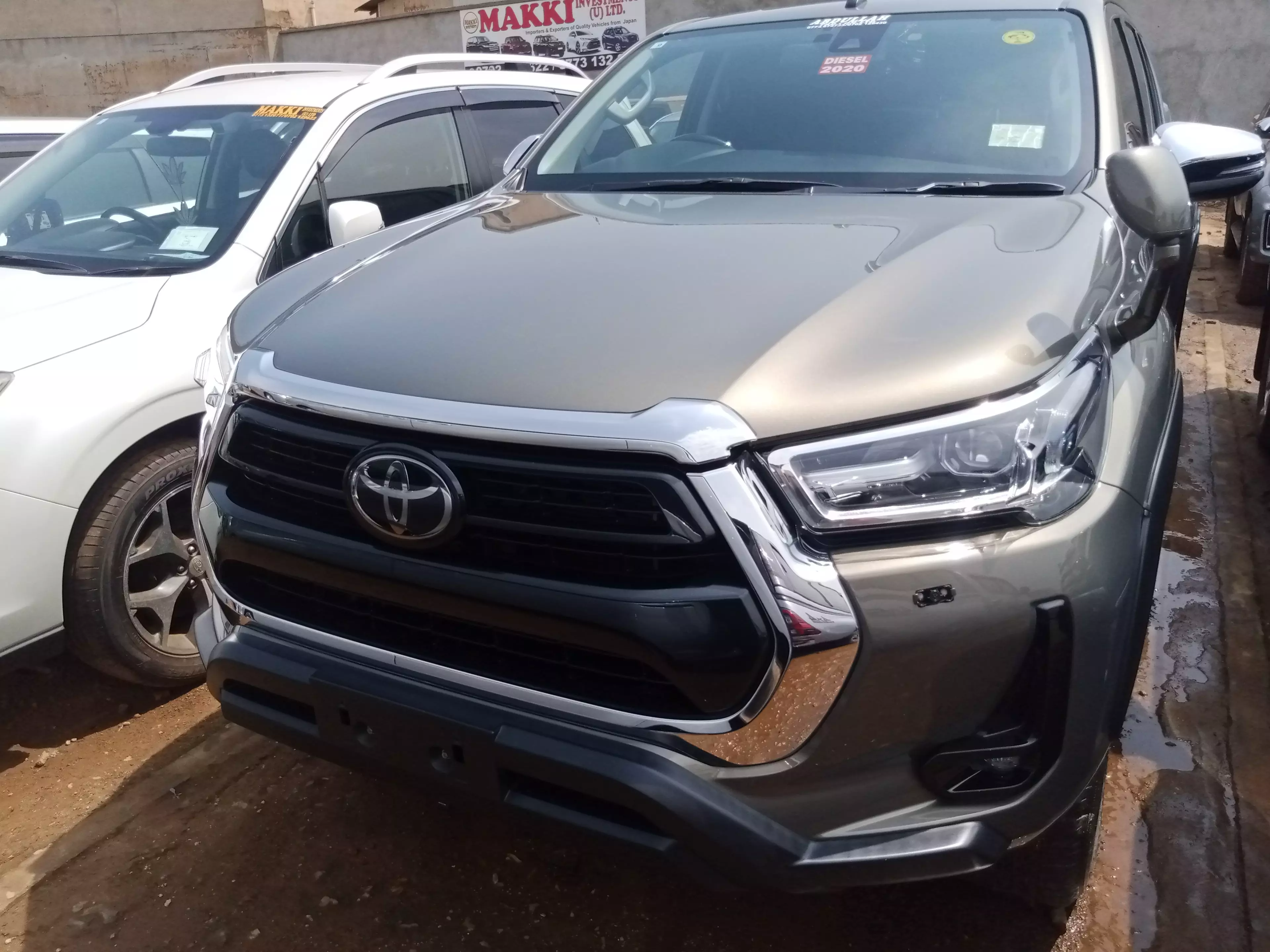 Toyota Hilux   - 2020