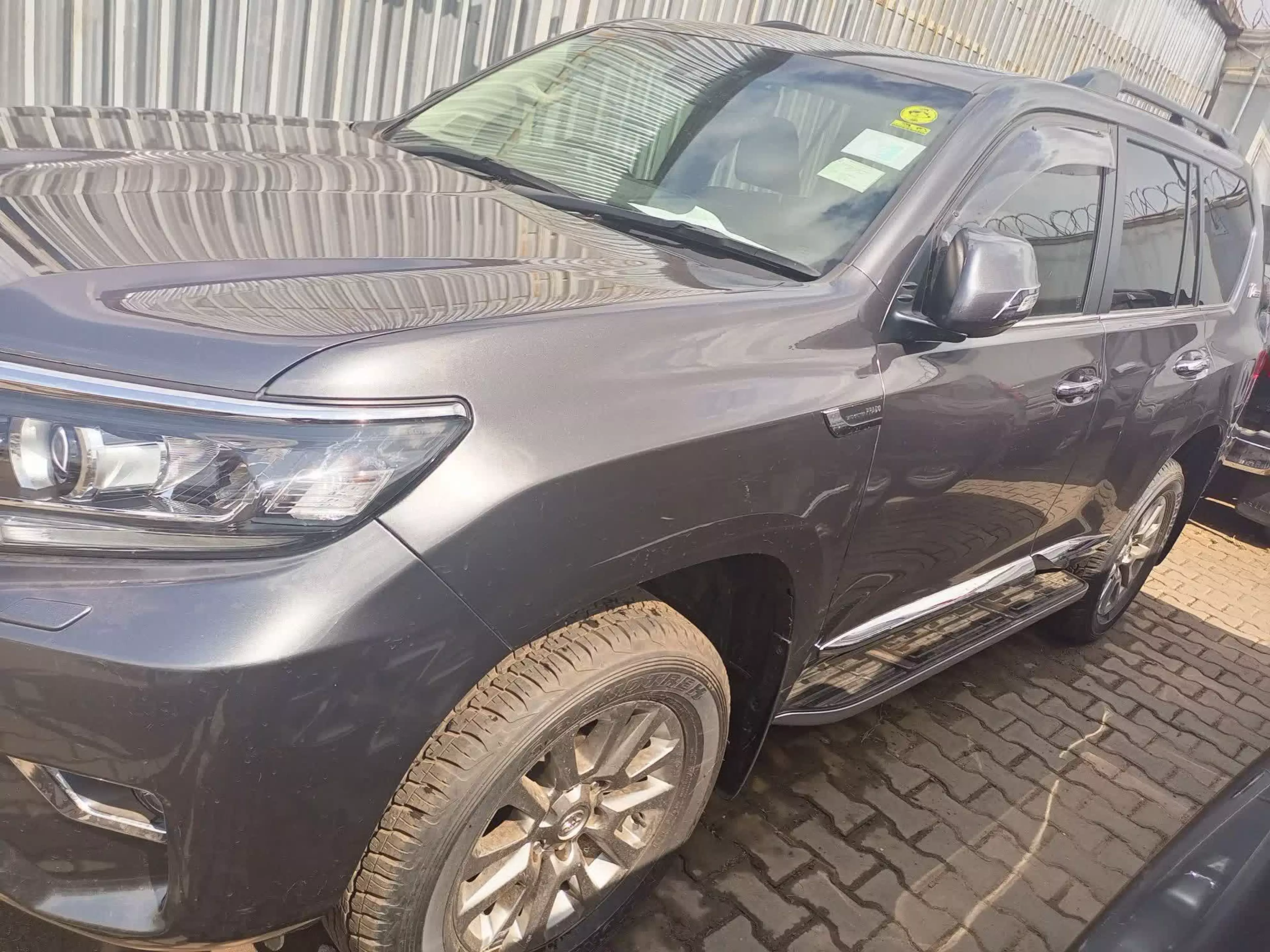 Toyota Land Cruiser - 2013