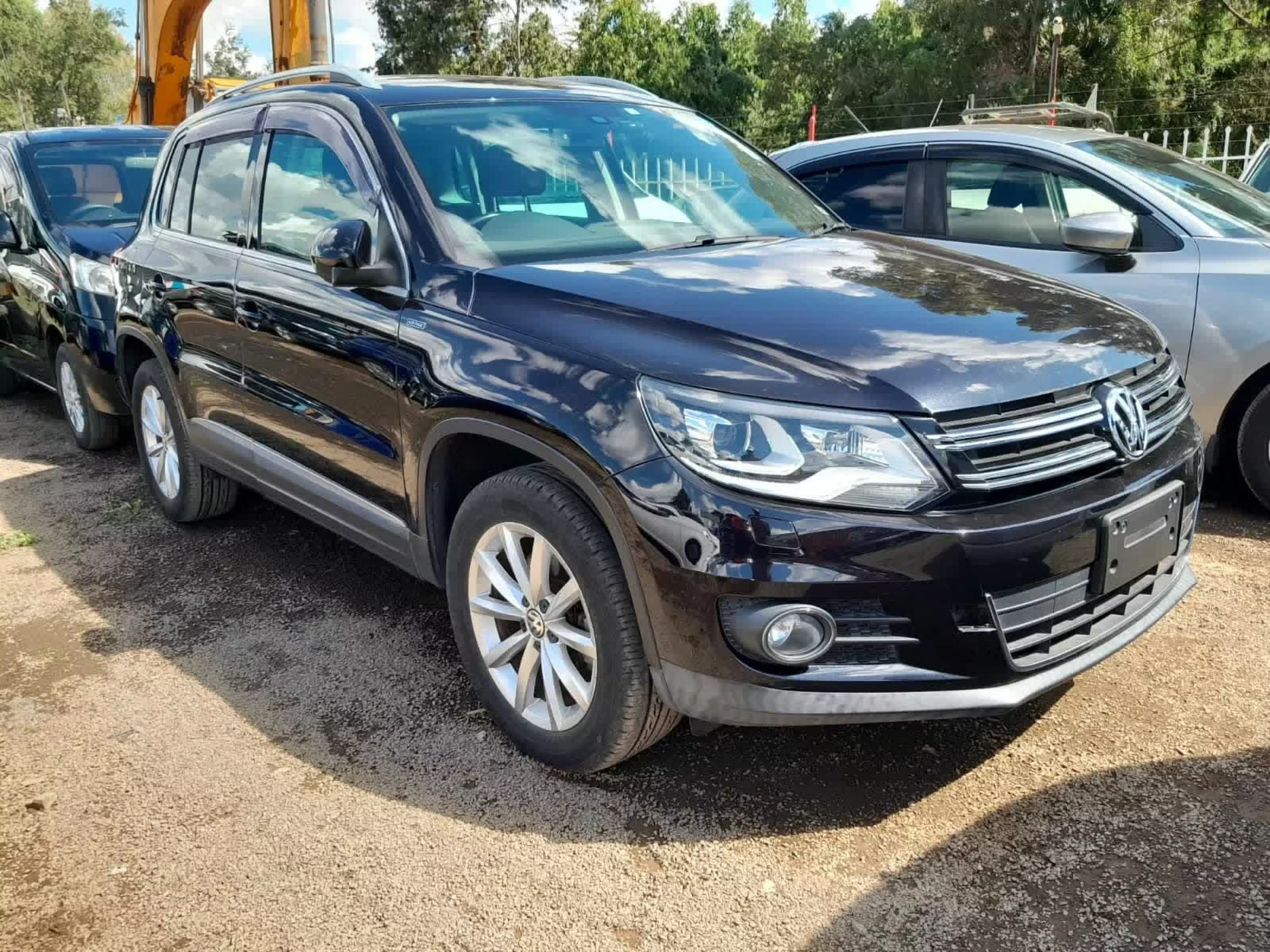 Volkswagen Tiguan - 2015