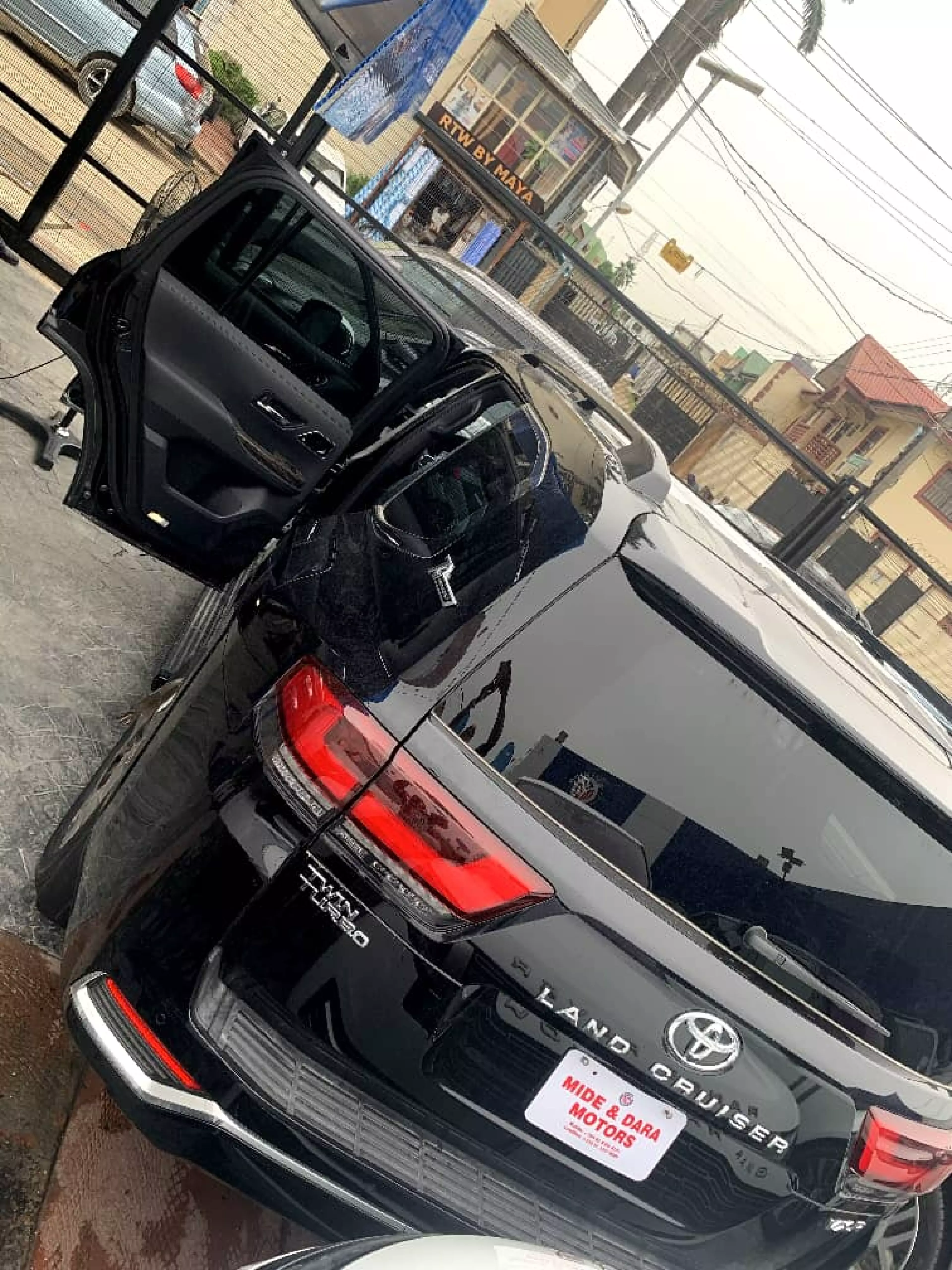 Toyota Land Cruiser - 2024