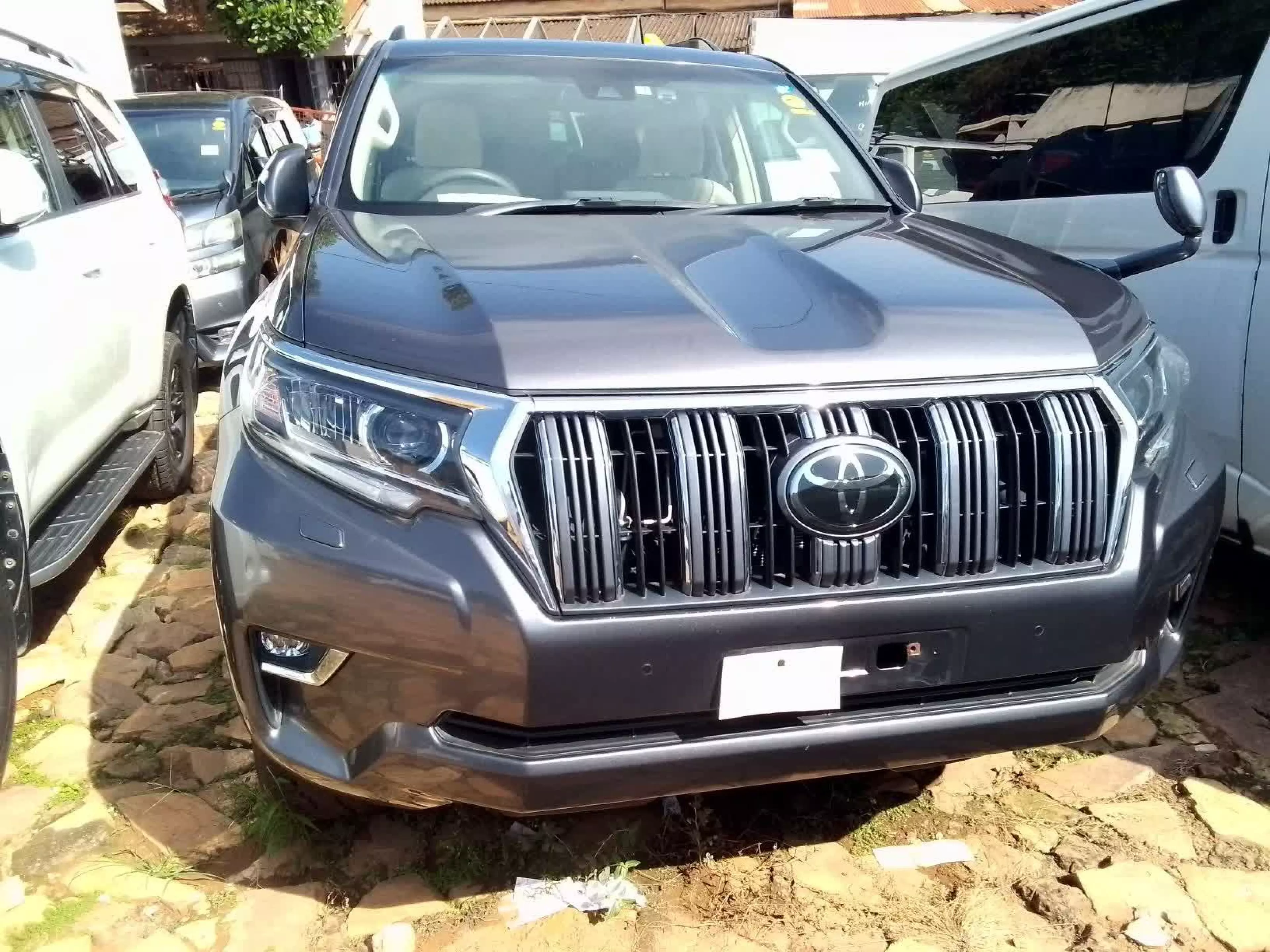 Toyota Landcruiser Prado - 2019