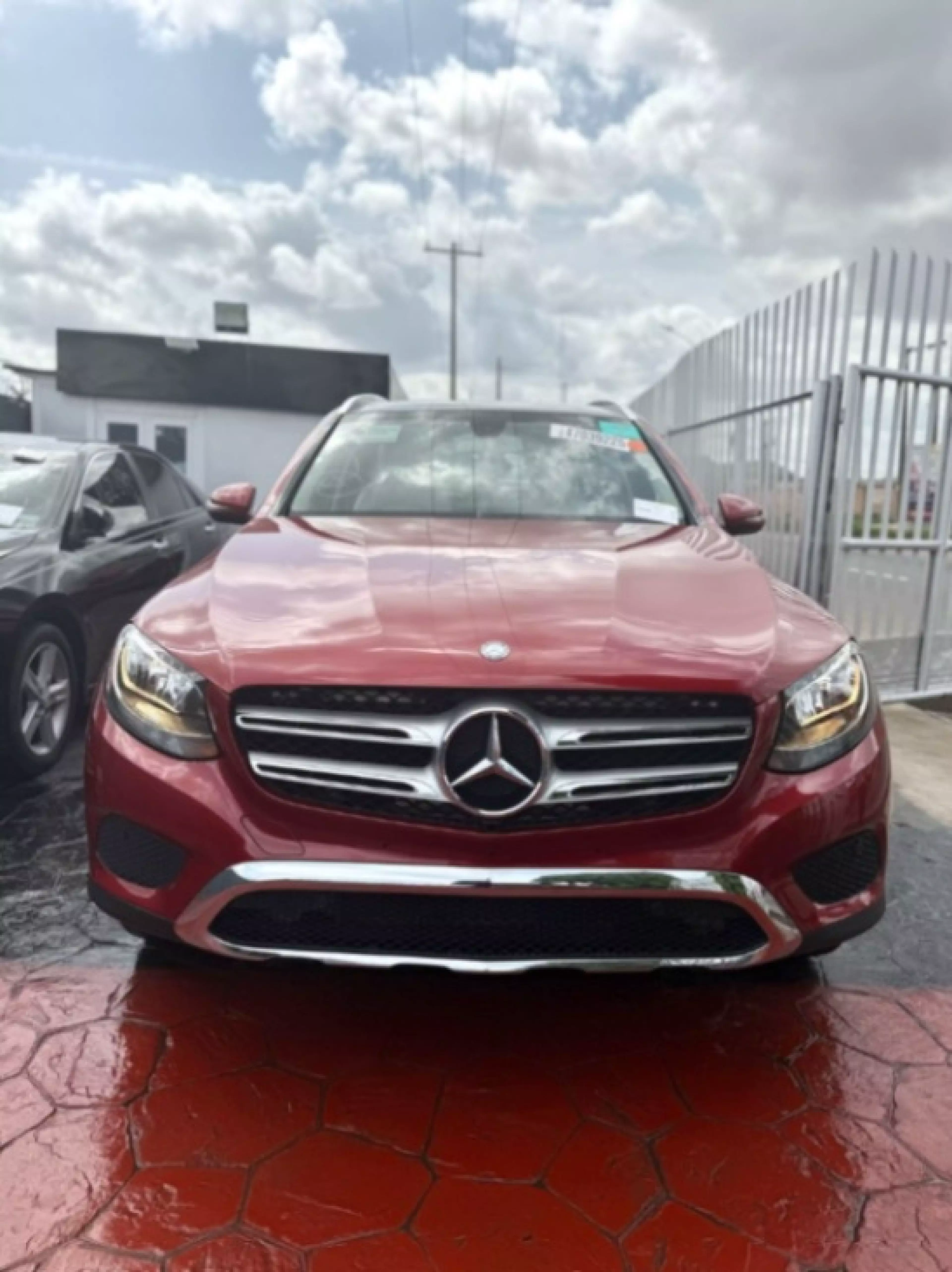 Mercedes-Benz GLC 300 - 2016