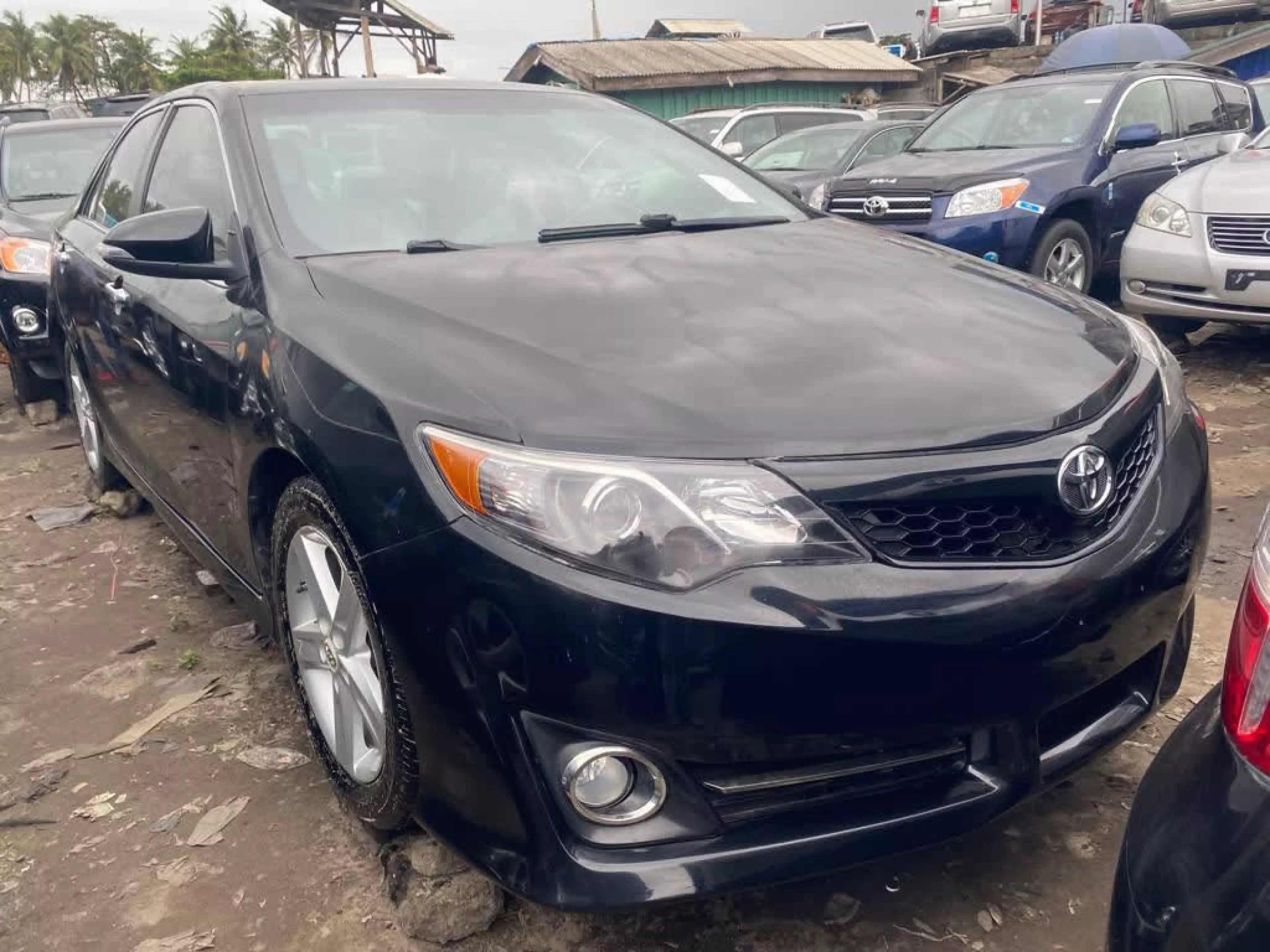 Toyota Camry - 2012