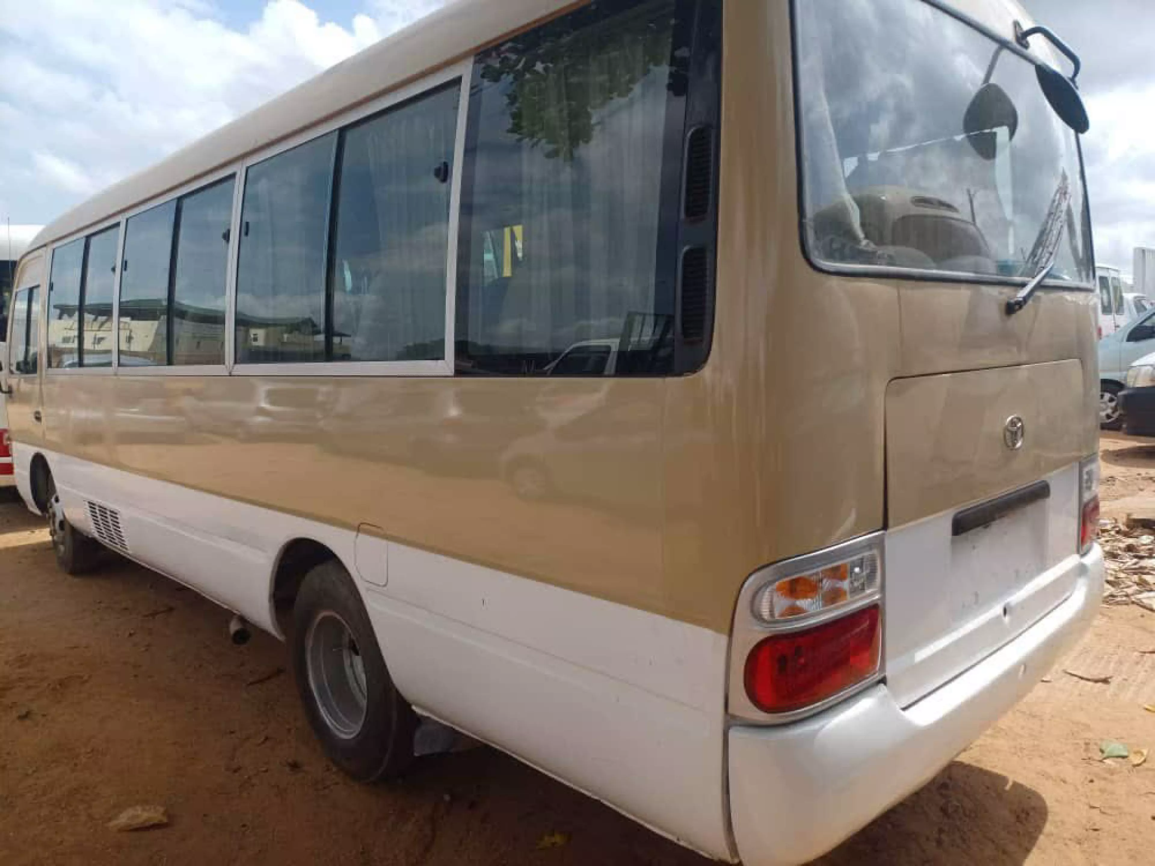 Toyota Coaster   - 2016