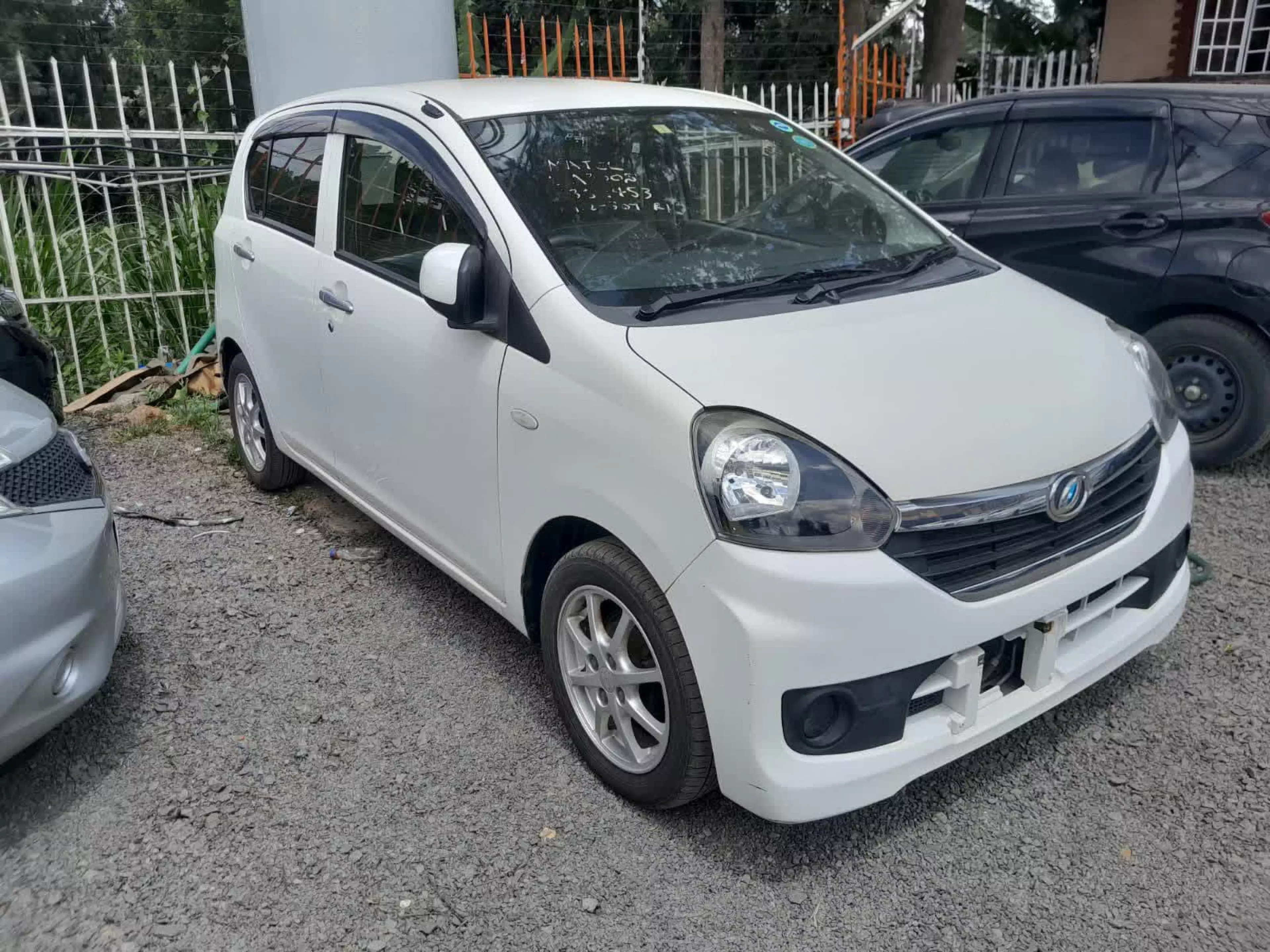 Daihatsu Mira  - 2016