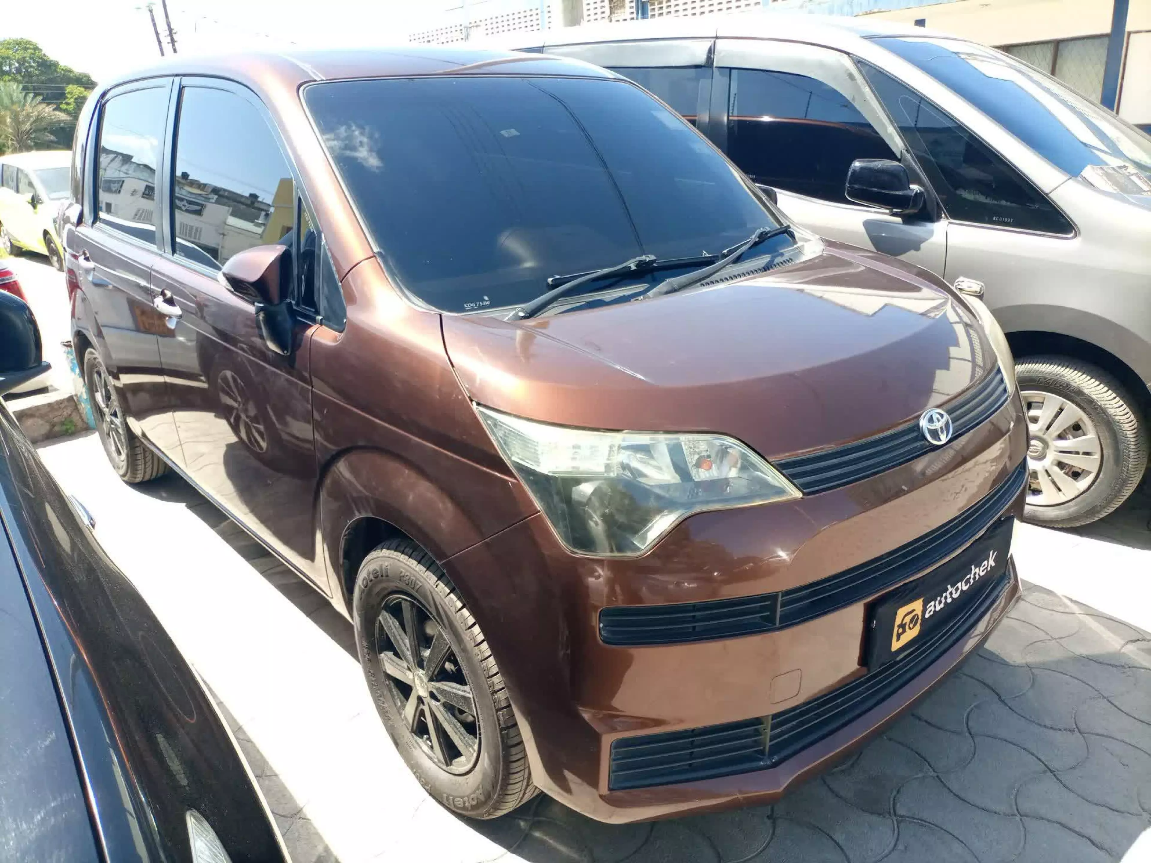 Toyota Spade  - 2015