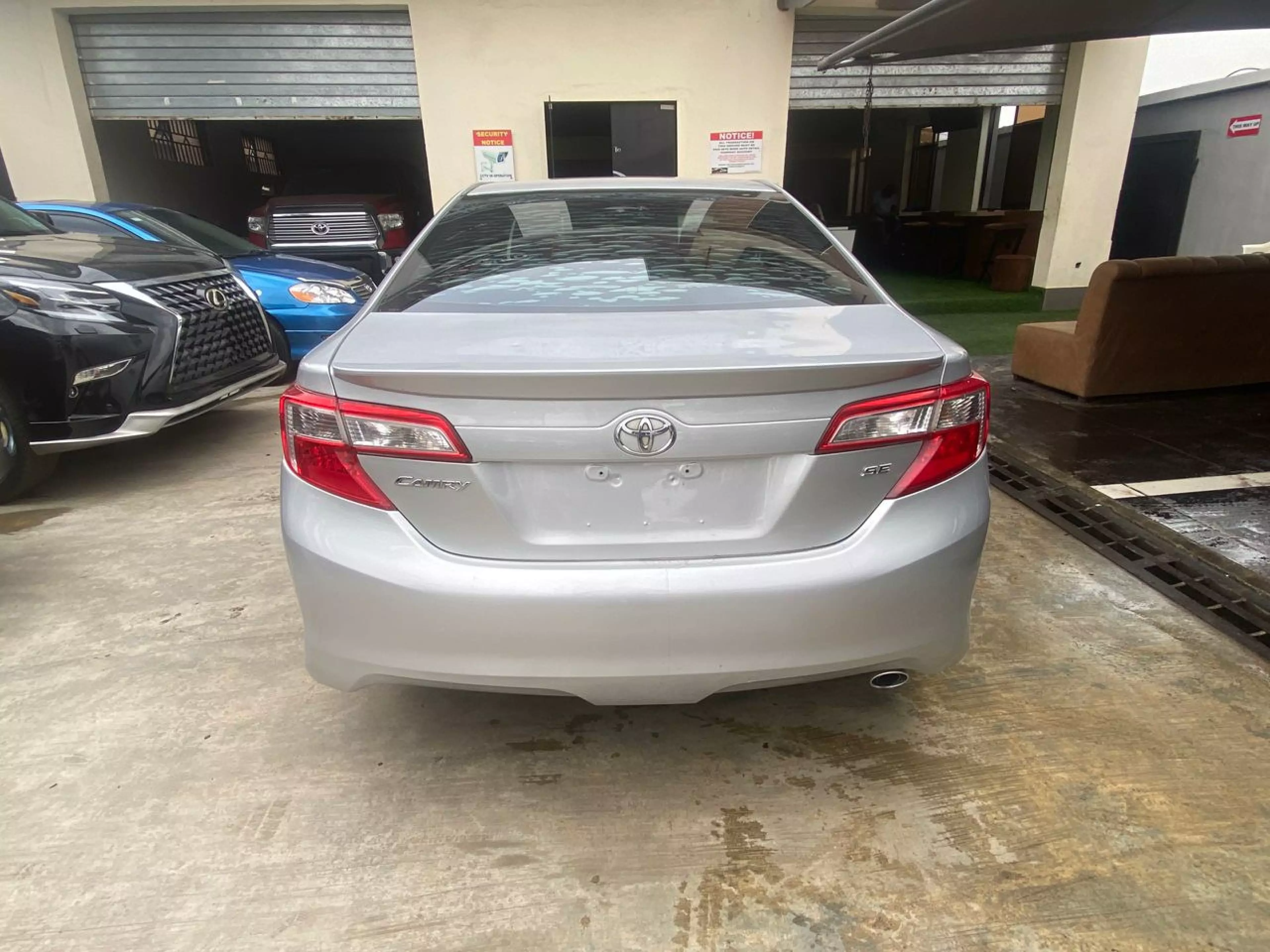 Toyota Camry   - 2014