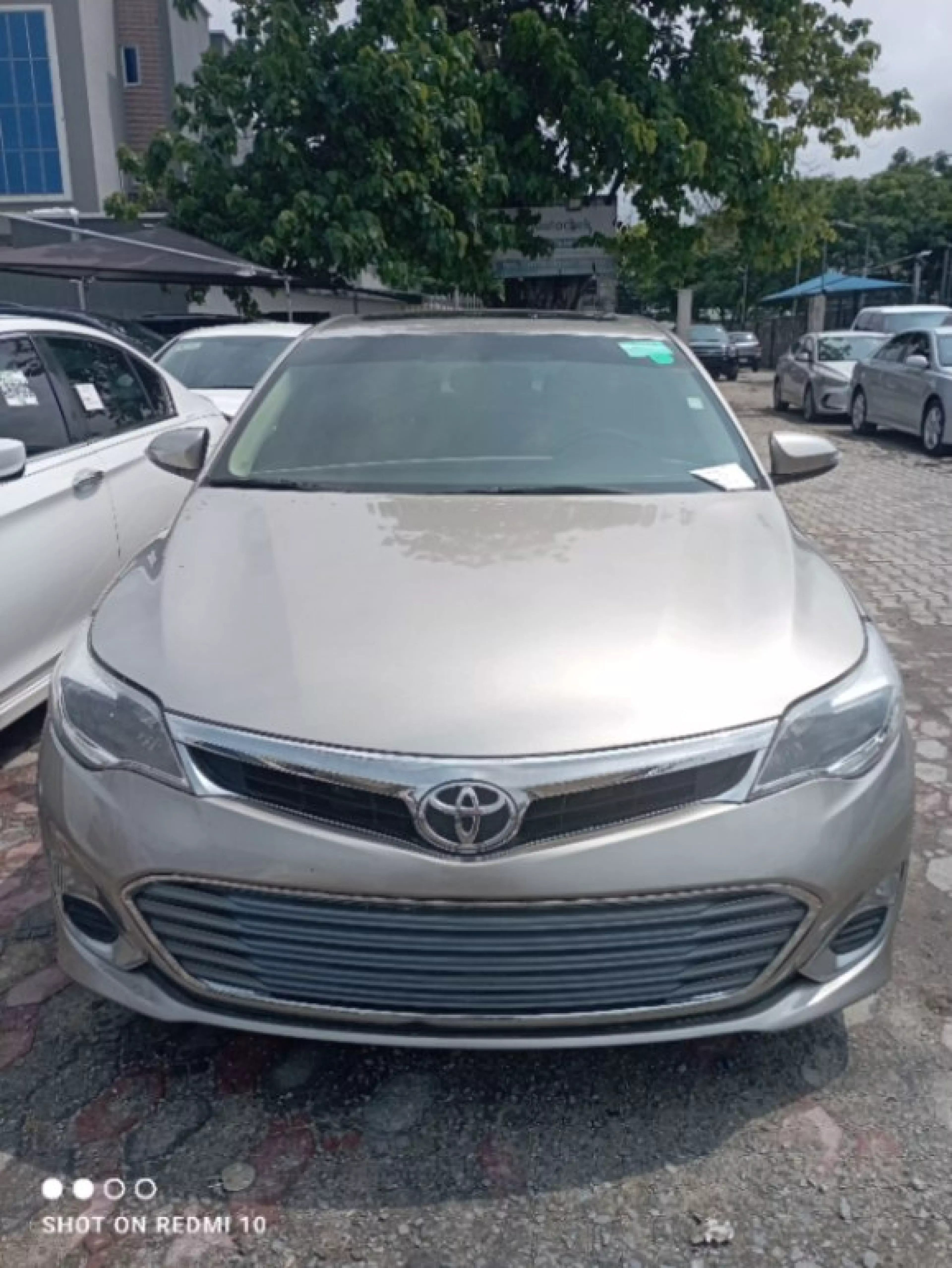 Toyota Avalon - 2015
