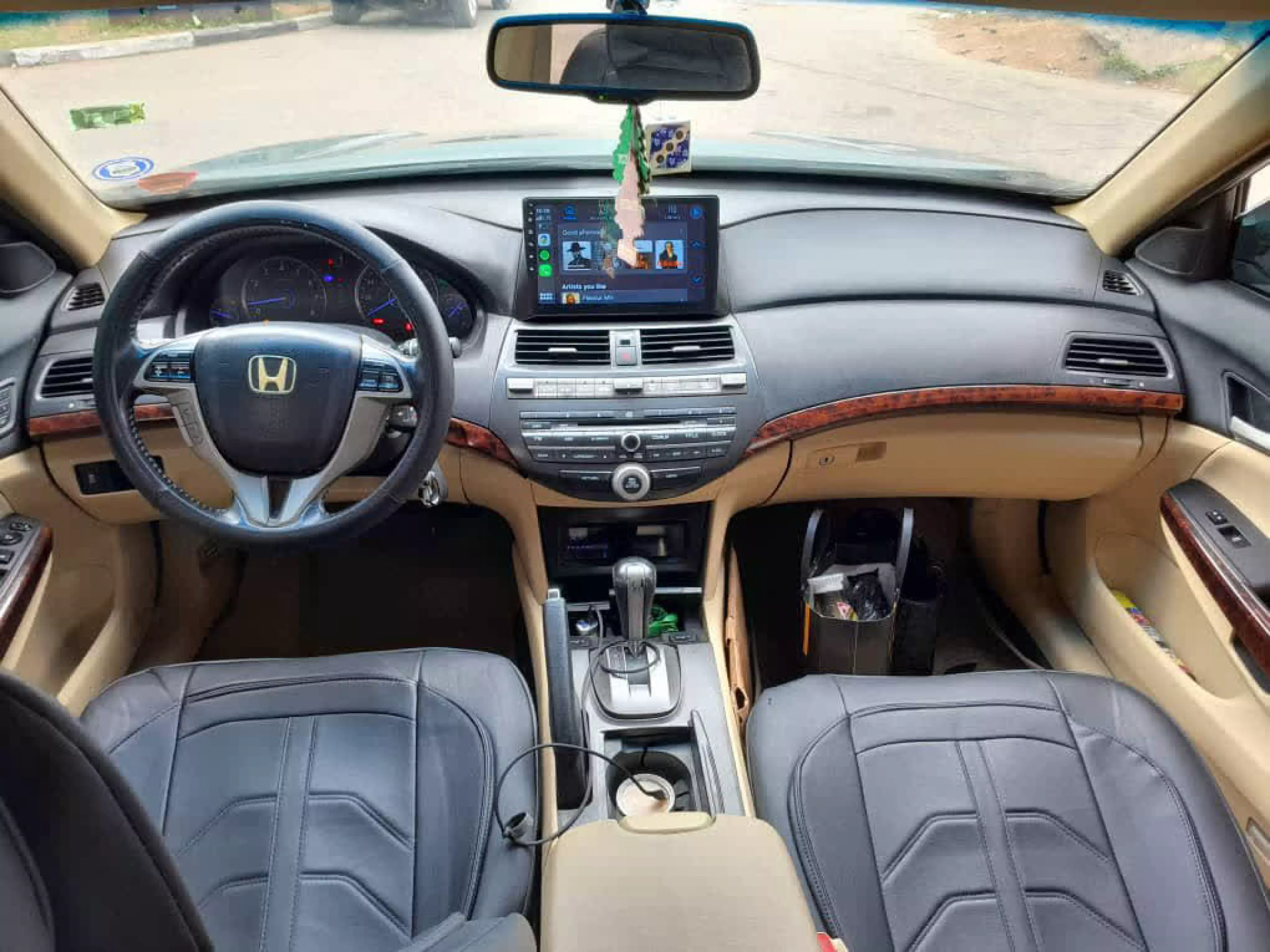 Honda Crosstour   - 2010