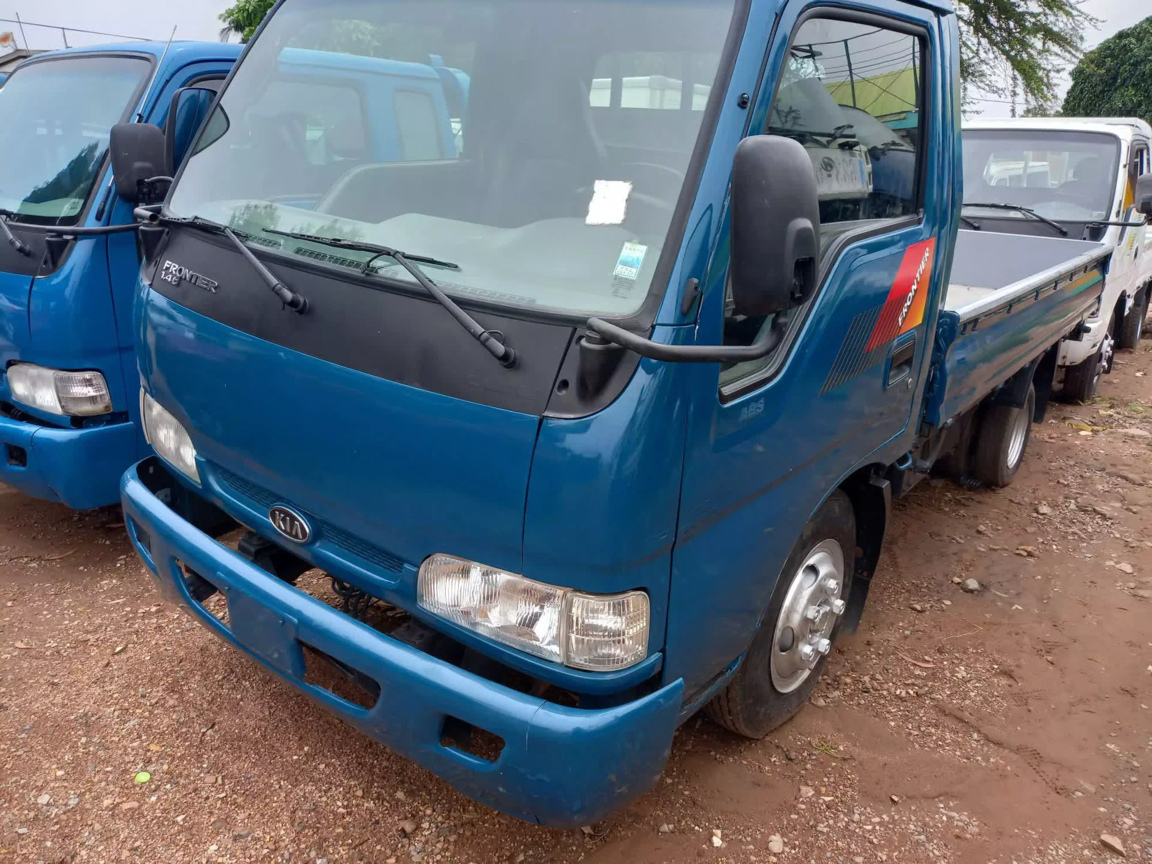 KIA Frontier - 2004