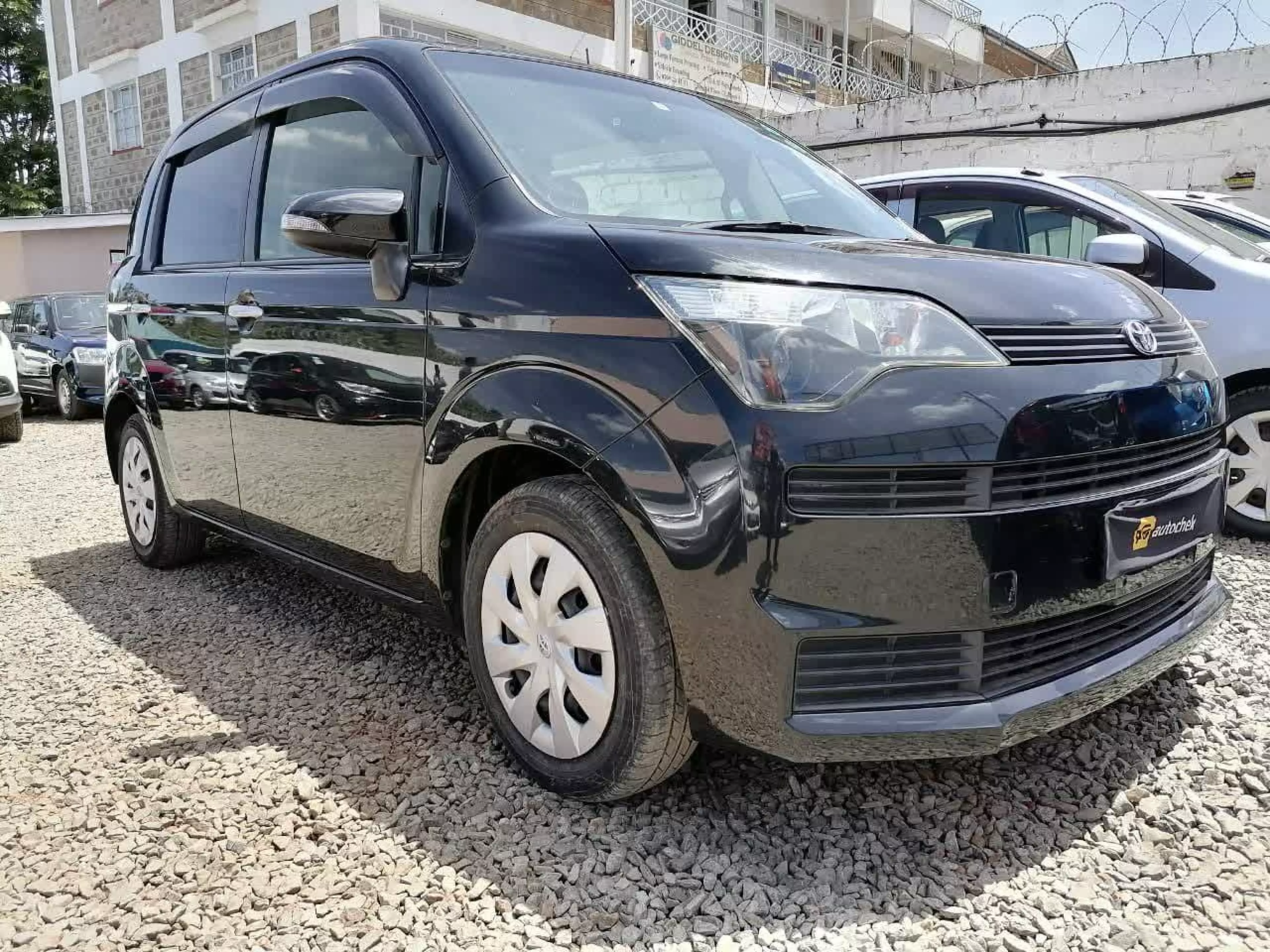 Toyota Spade  - 2015