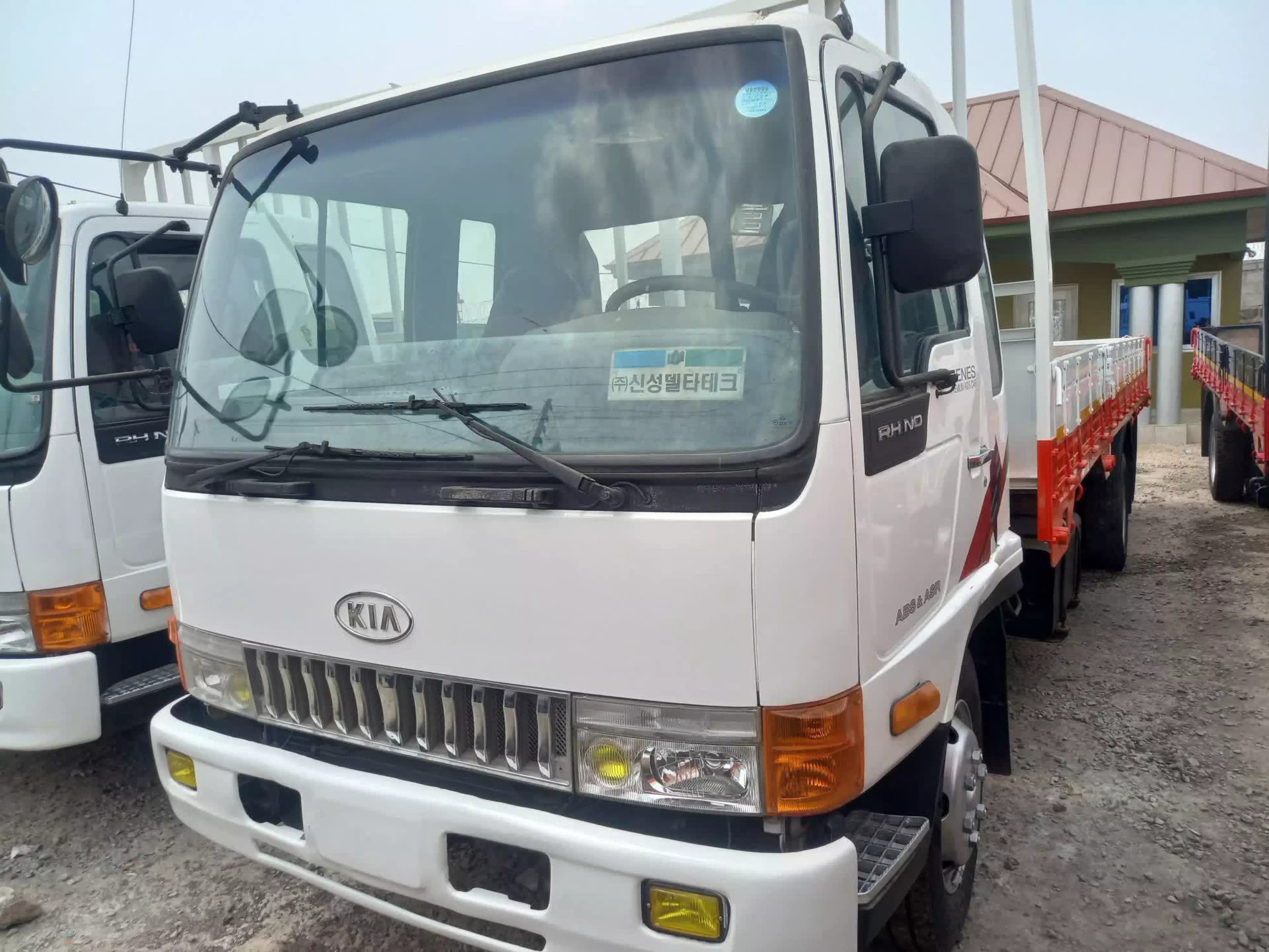 KIA Rhino - 2004
