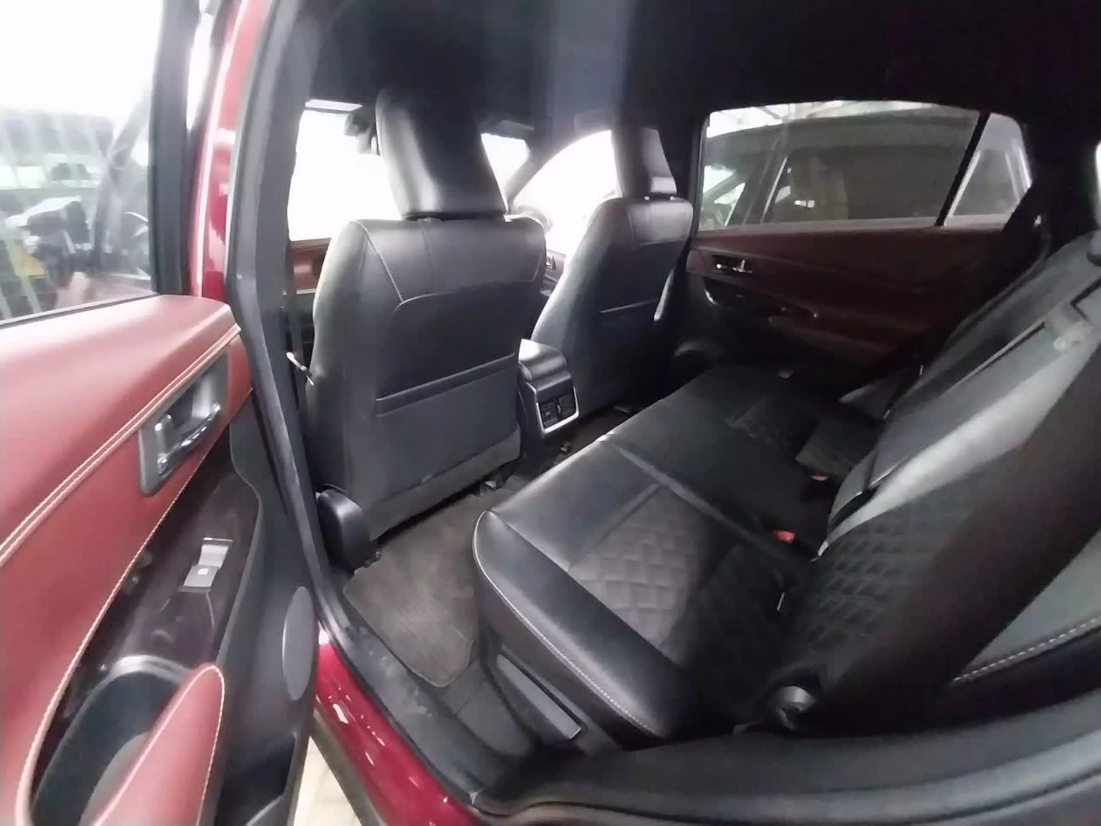 Toyota Hiace   - 2017