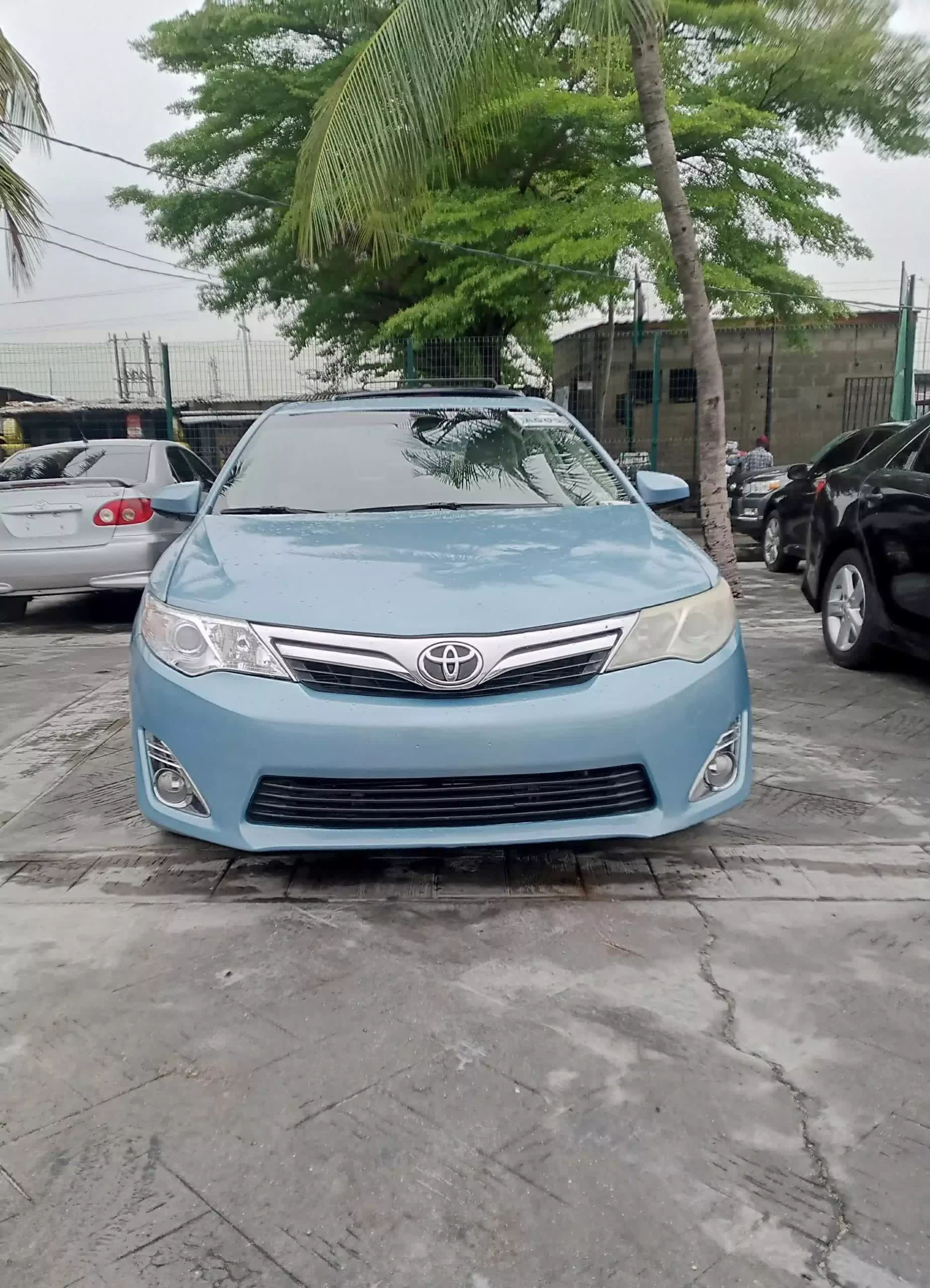Toyota Camry - 2012