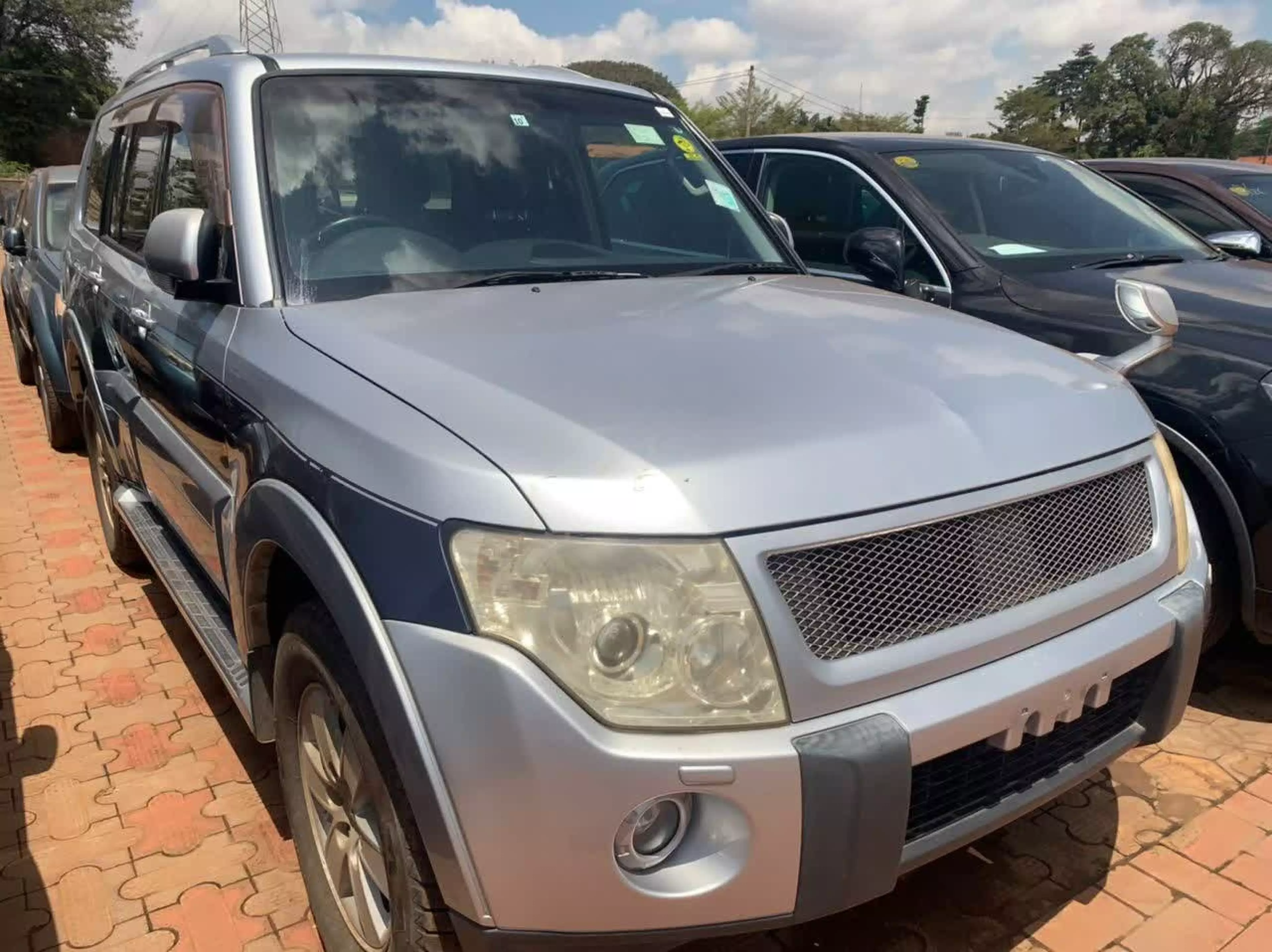 Mitsubishi Pajero - 2009