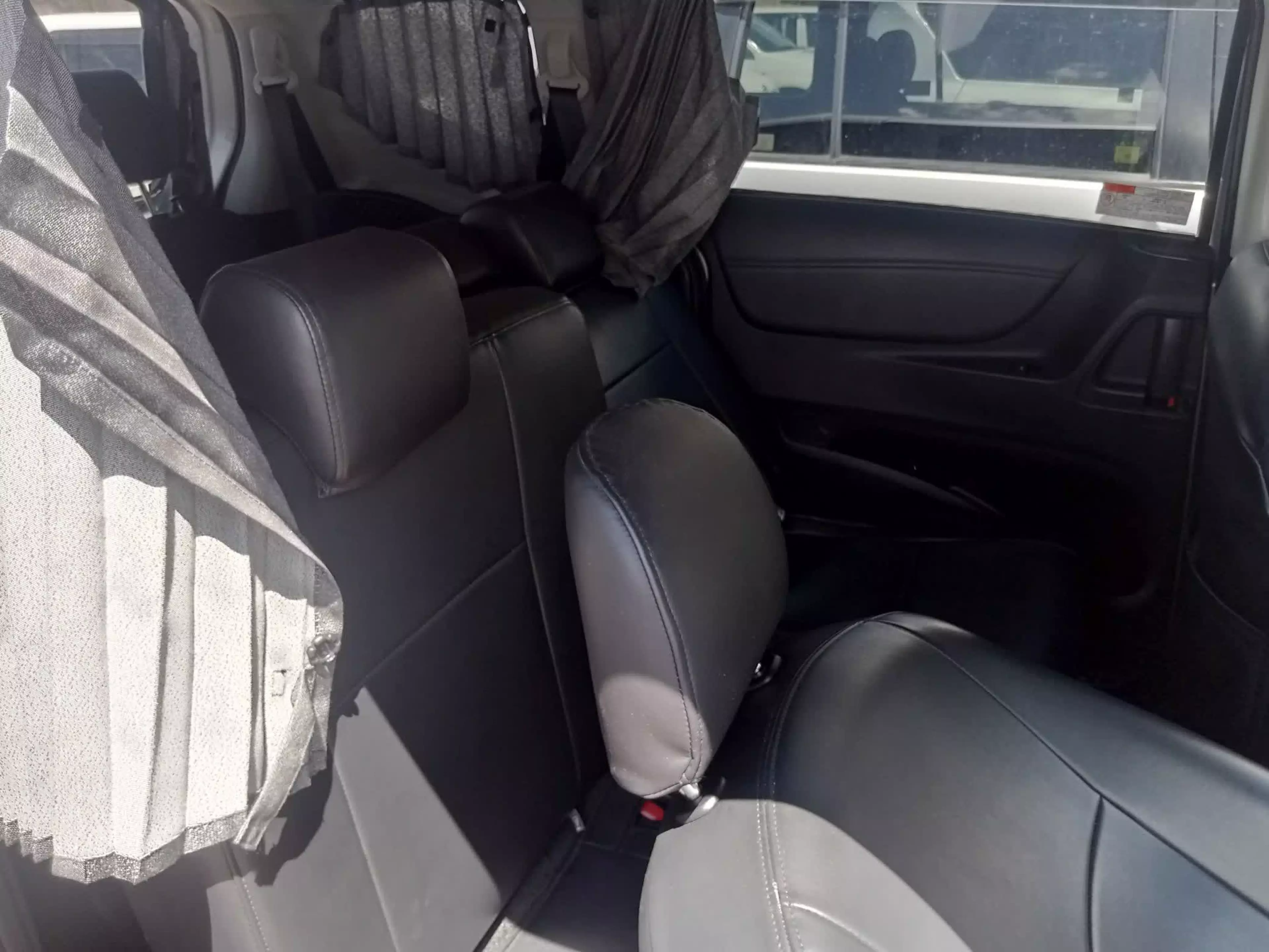 Toyota Sienta Hybrid    - 2016