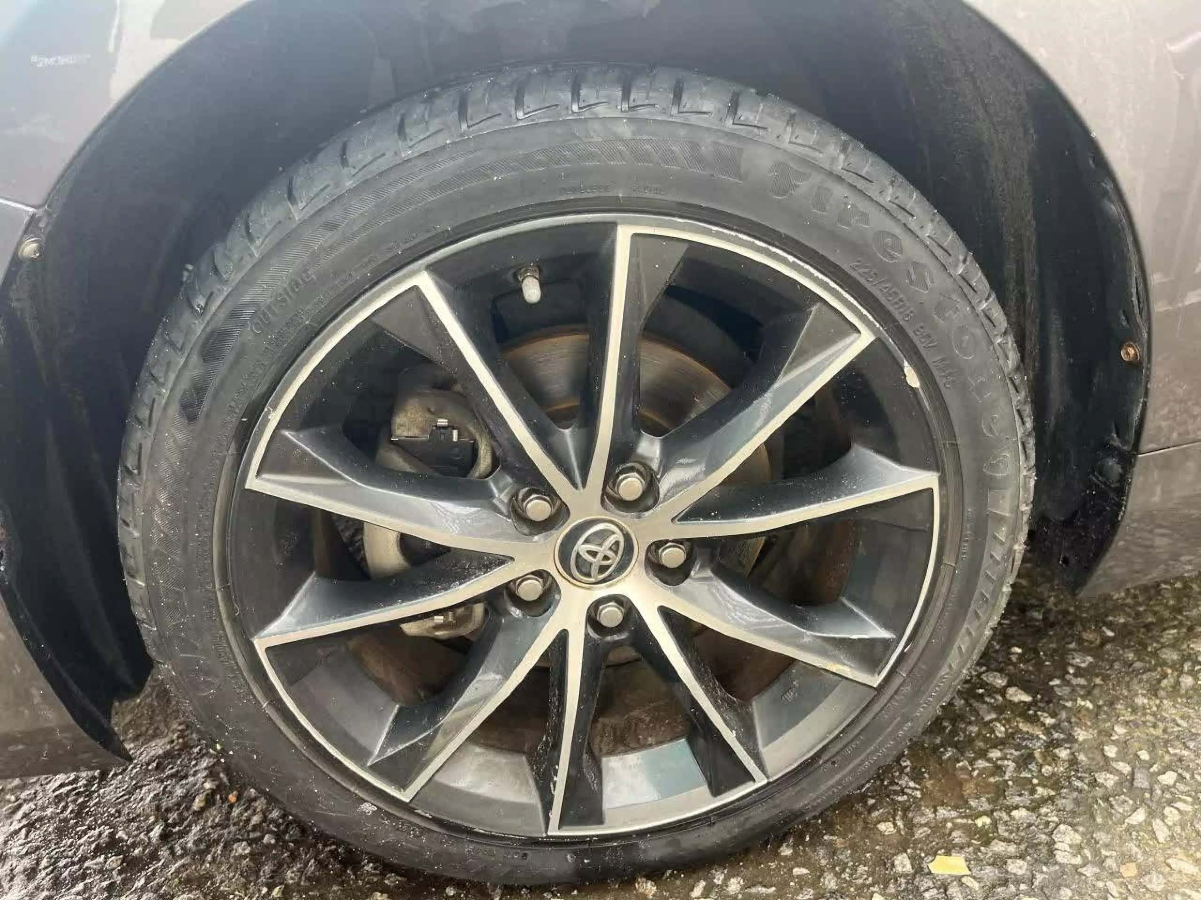 Toyota Camry   - 2015