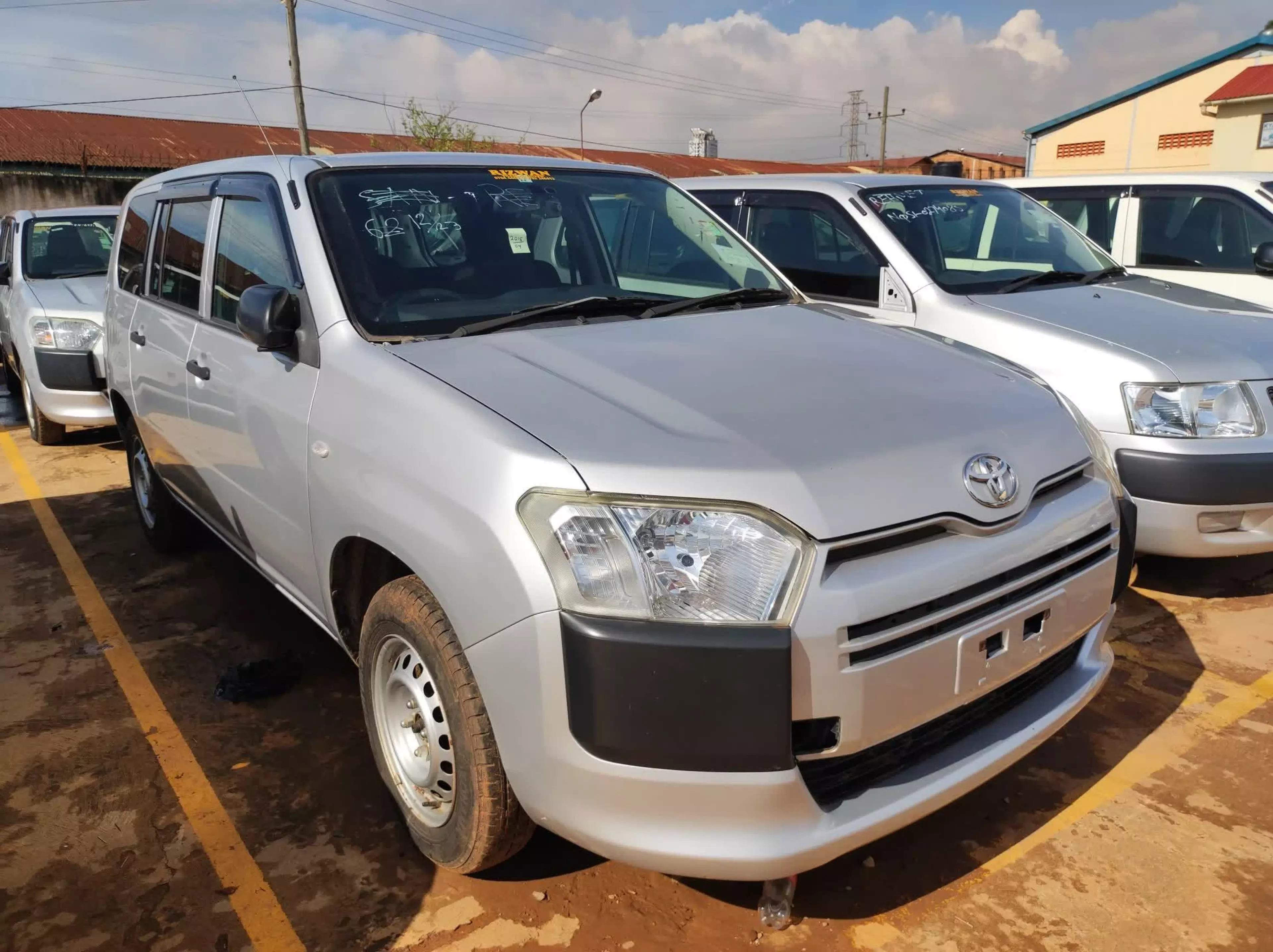 Toyota Succeed  - 2015