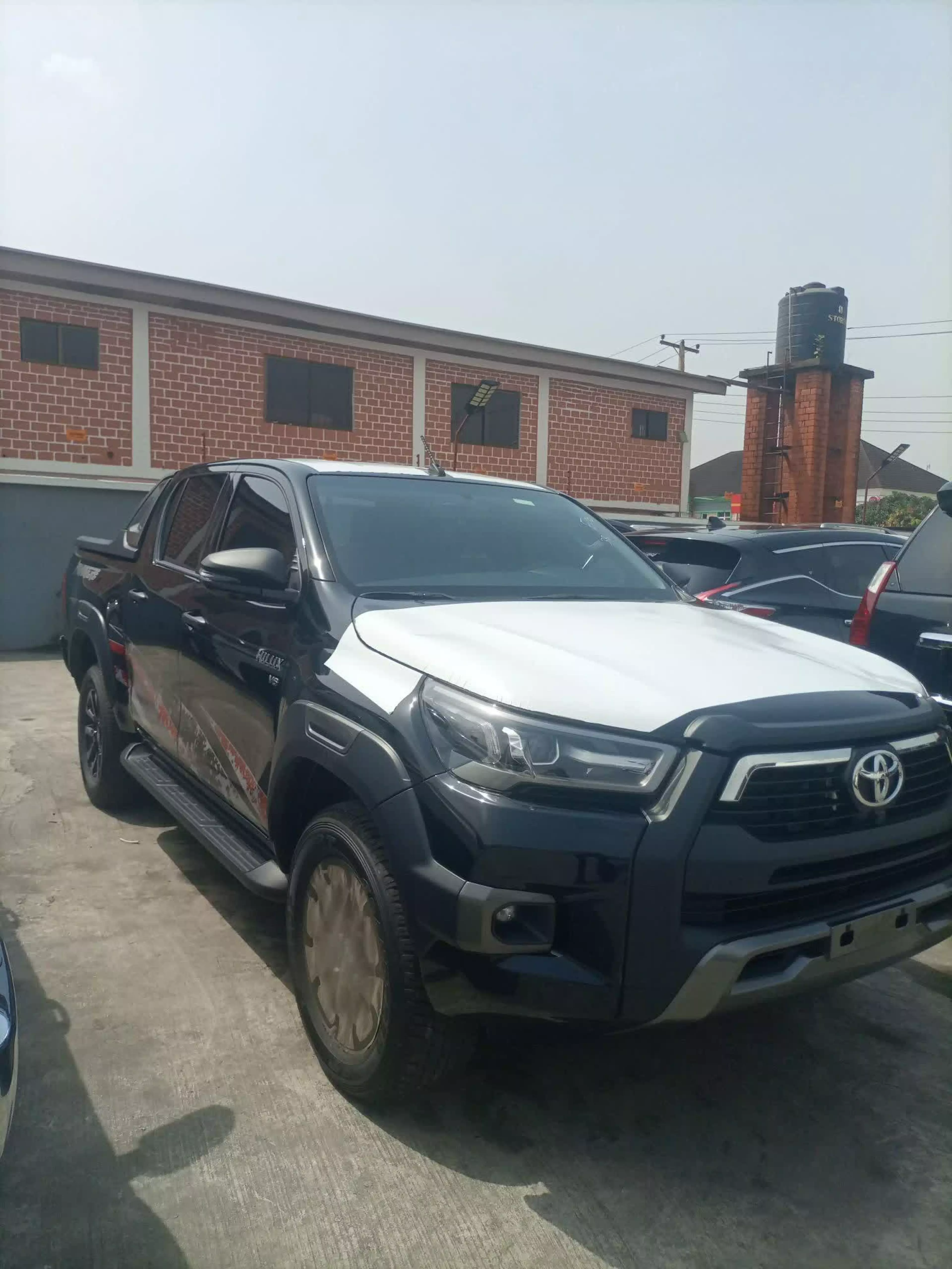 Toyota Hilux - 2023