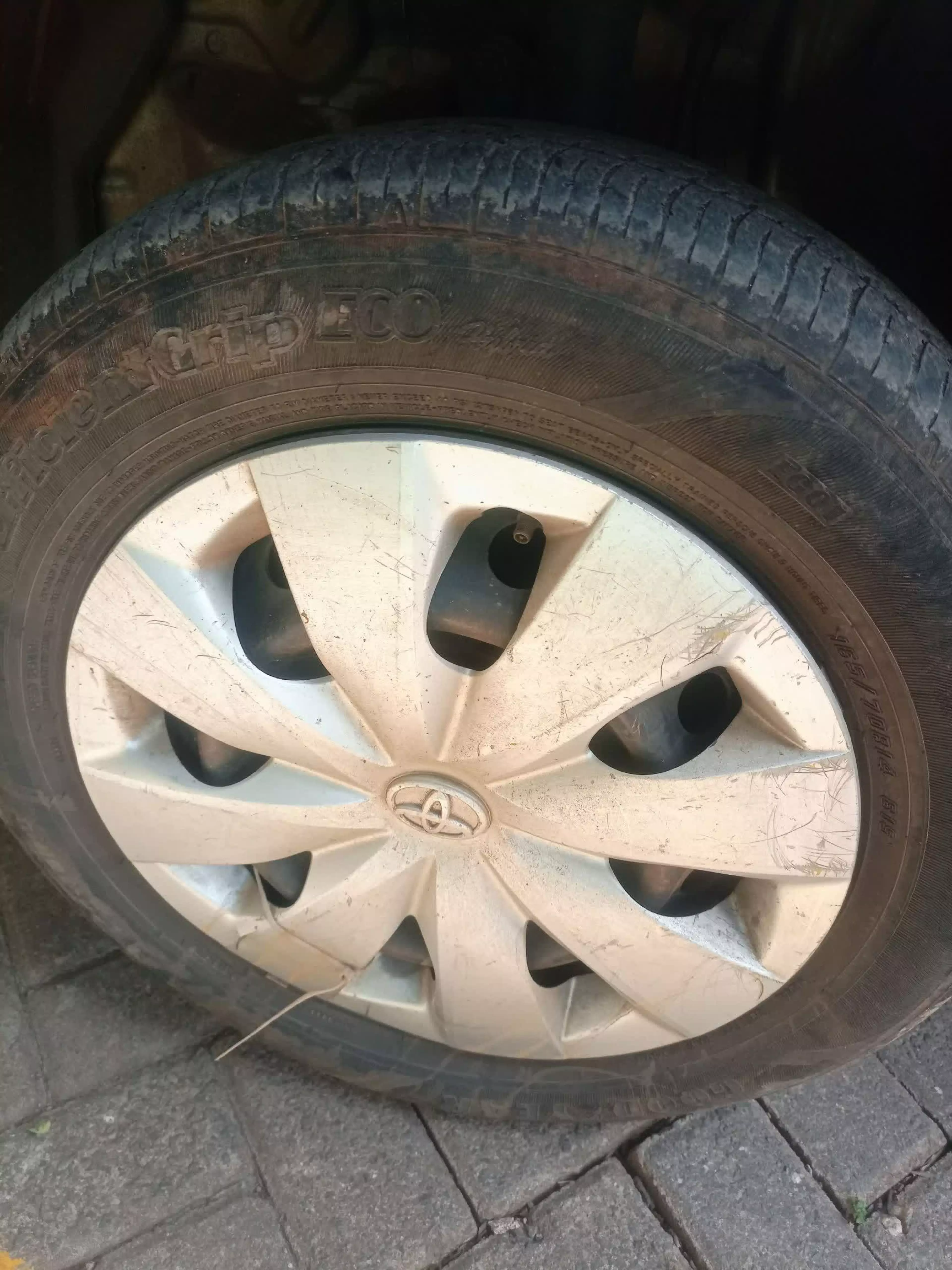 Toyota Vitz   - 2014
