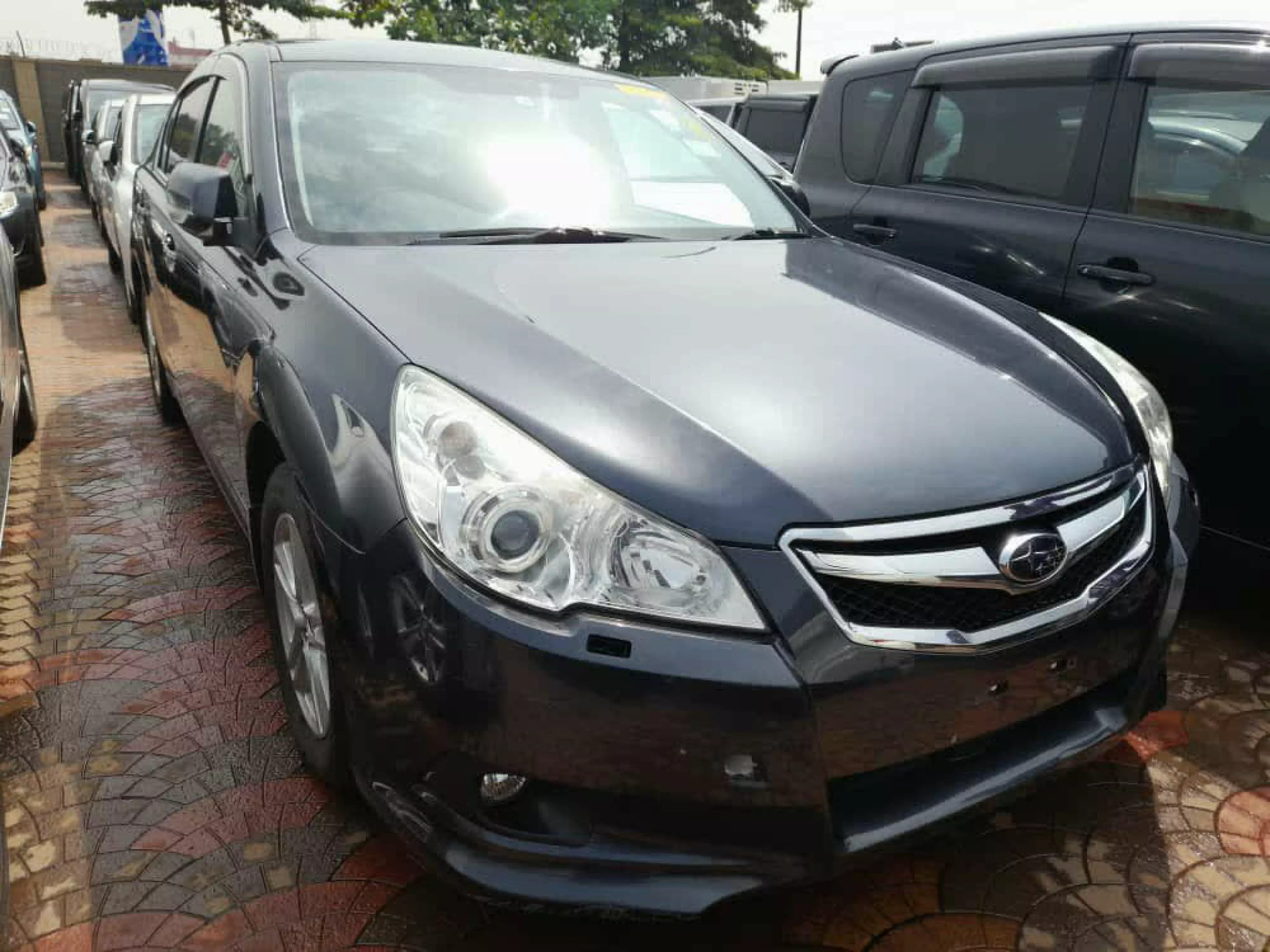 Subaru Legacy - 2010
