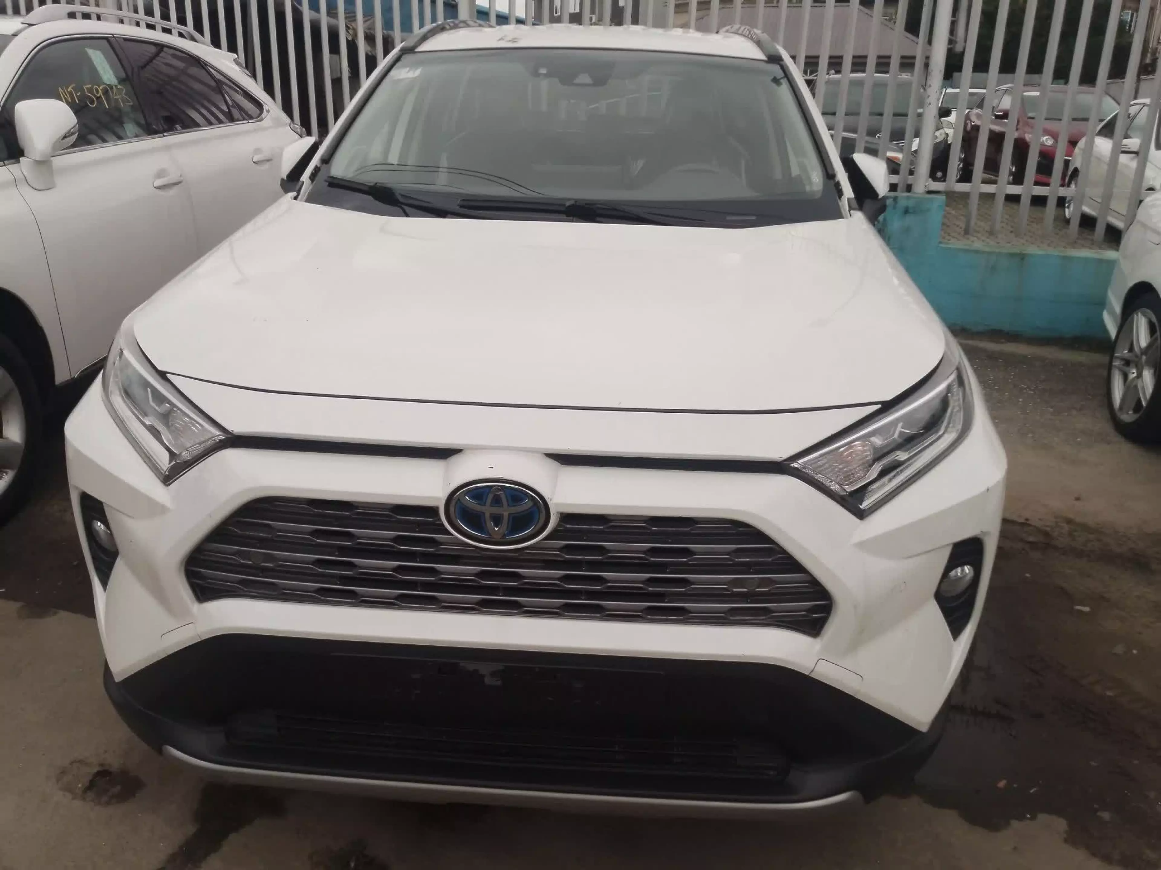 Toyota Rav 4 8AT 2.5l (Adventure Grade)   - 2020