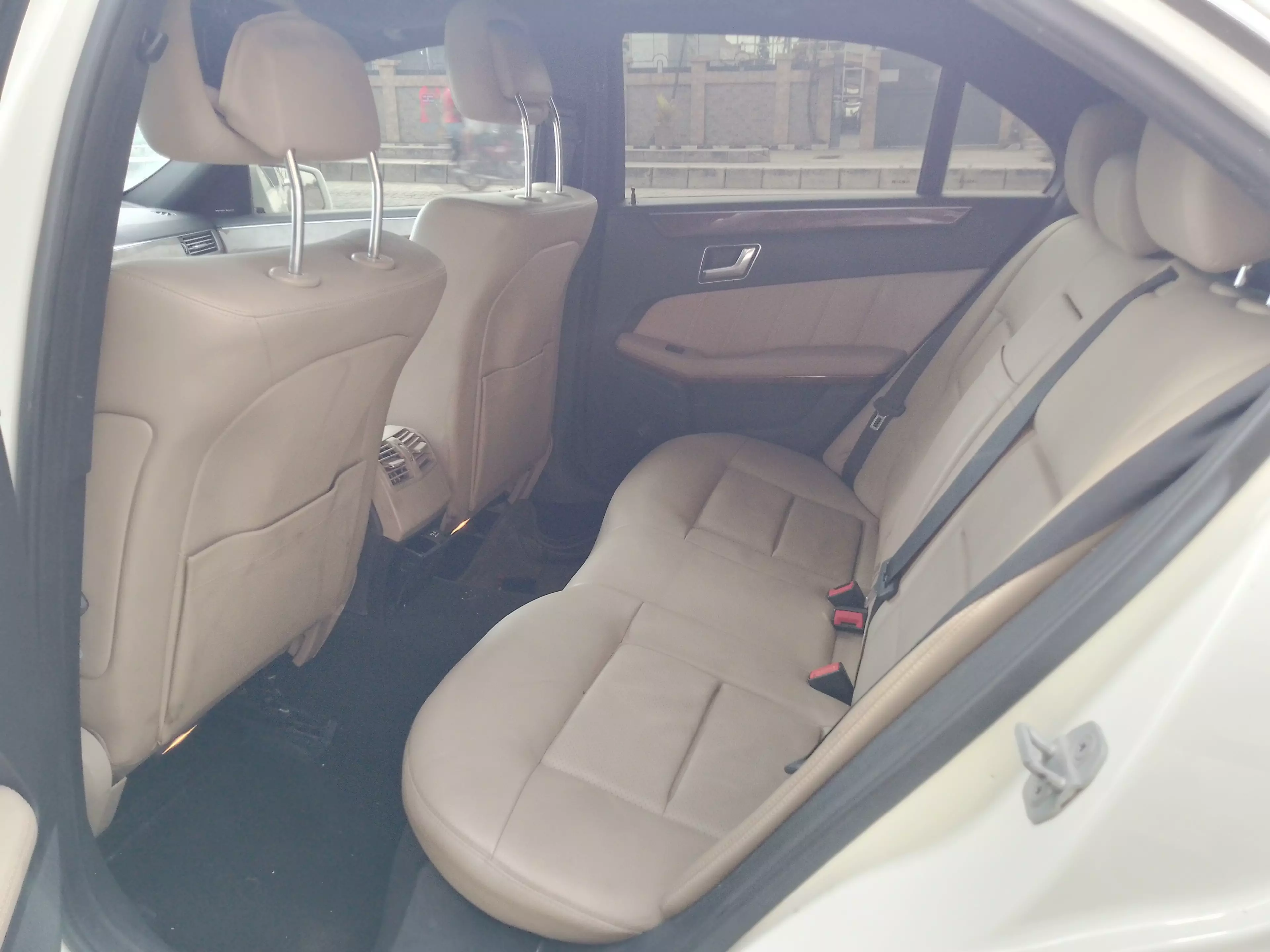 Mercedes-Benz E 350   - 2012