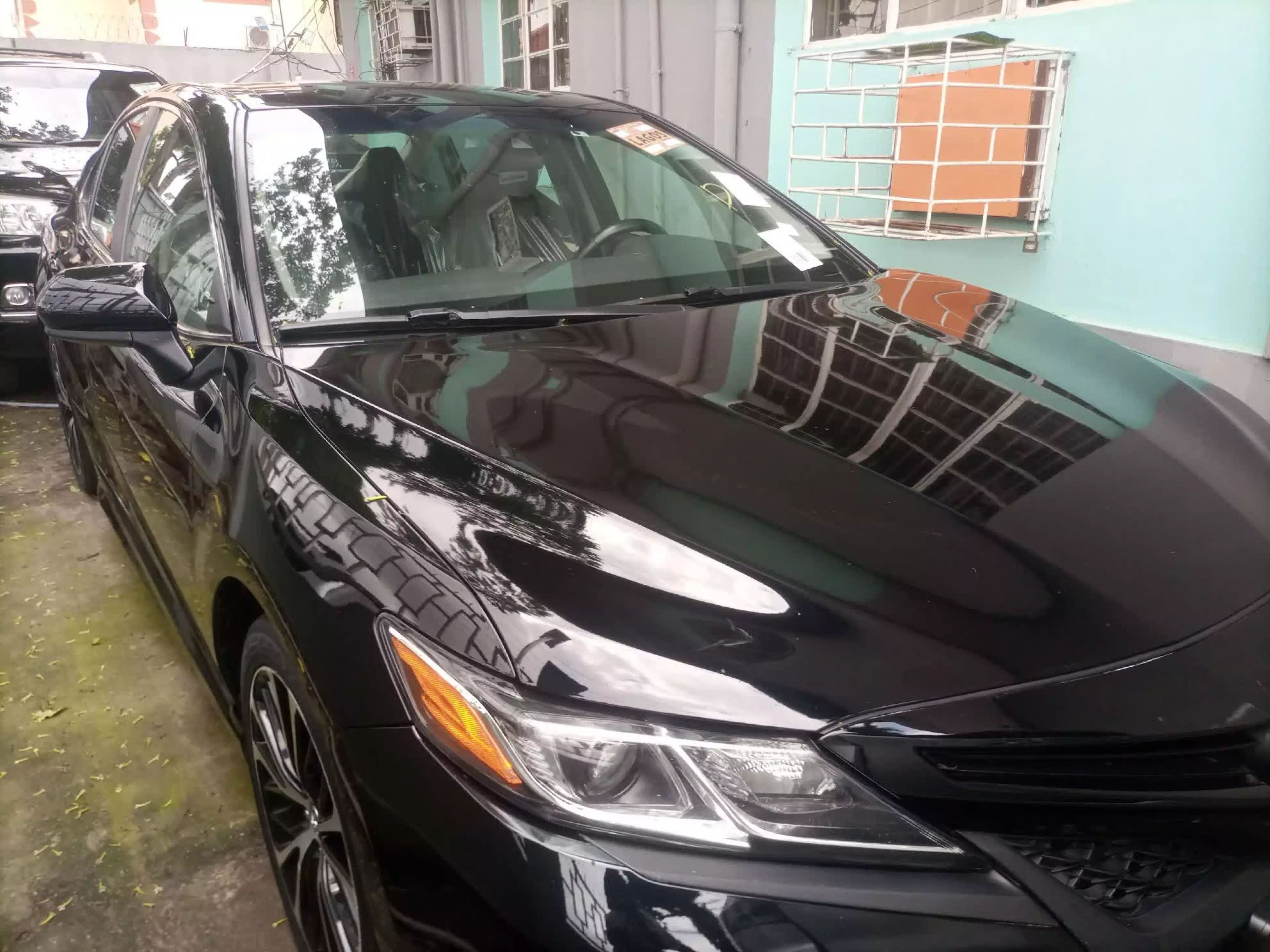 Toyota Camry - 2019