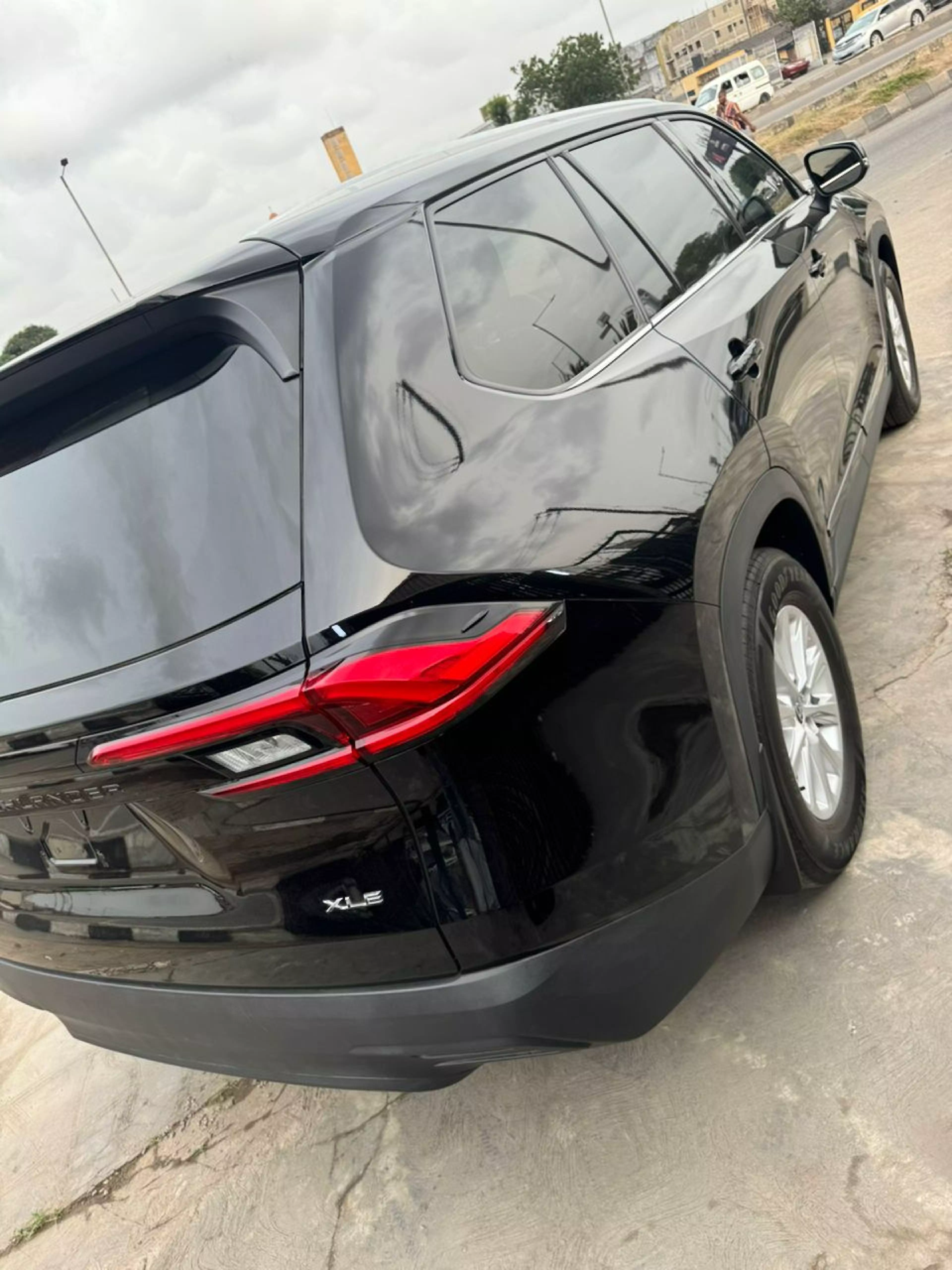 Toyota Highlander   - 2024