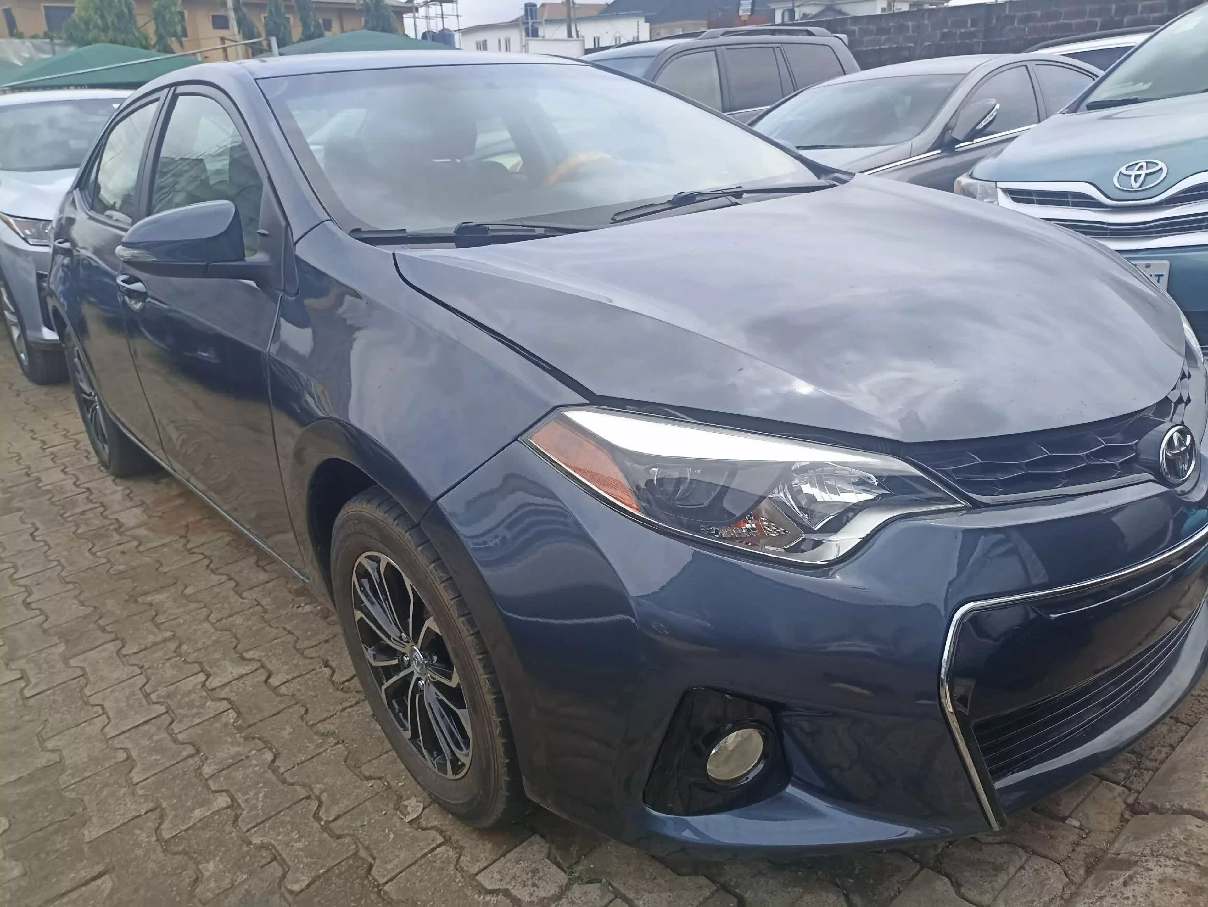 Toyota Corolla - 2015