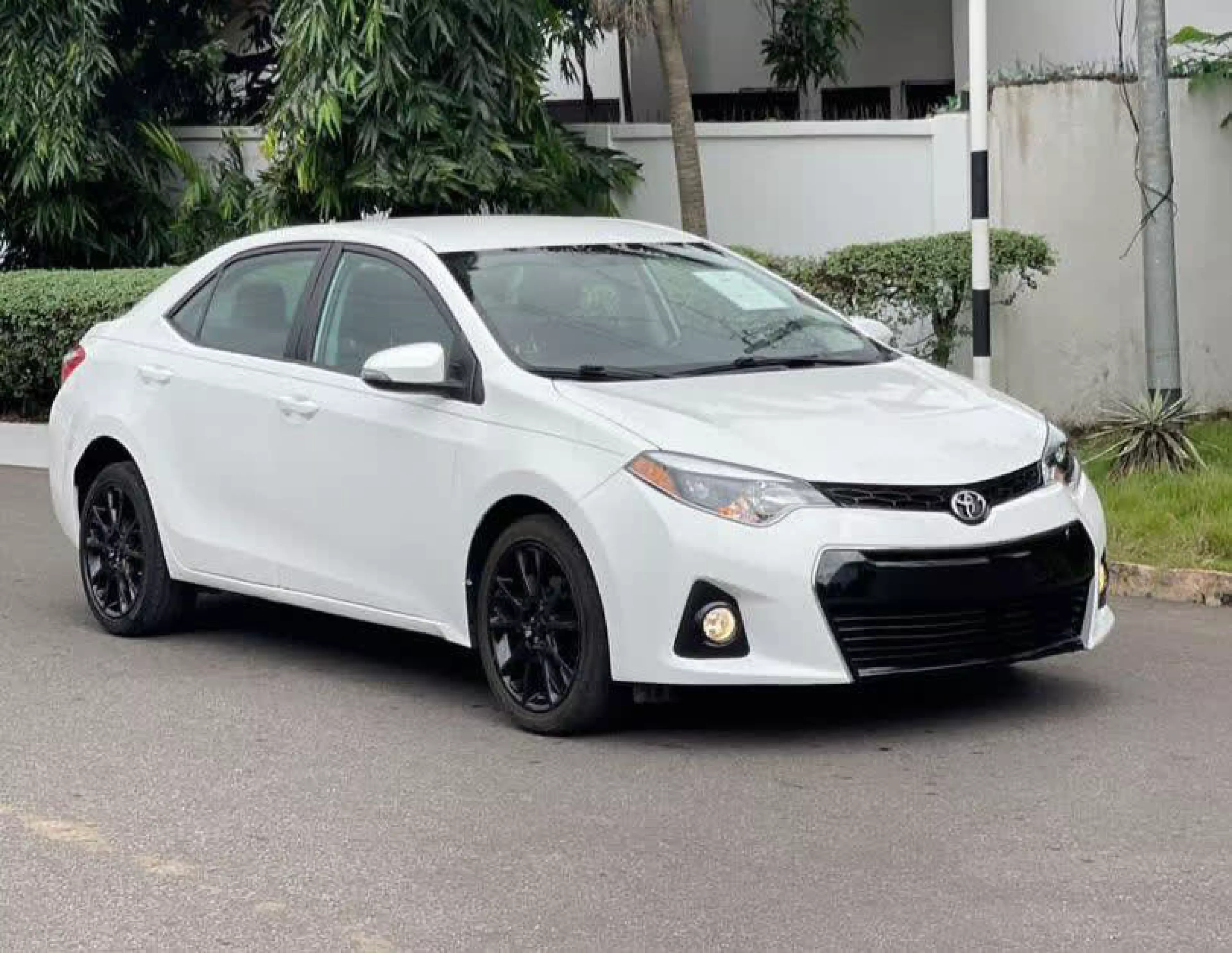 Toyota Corolla - 2016