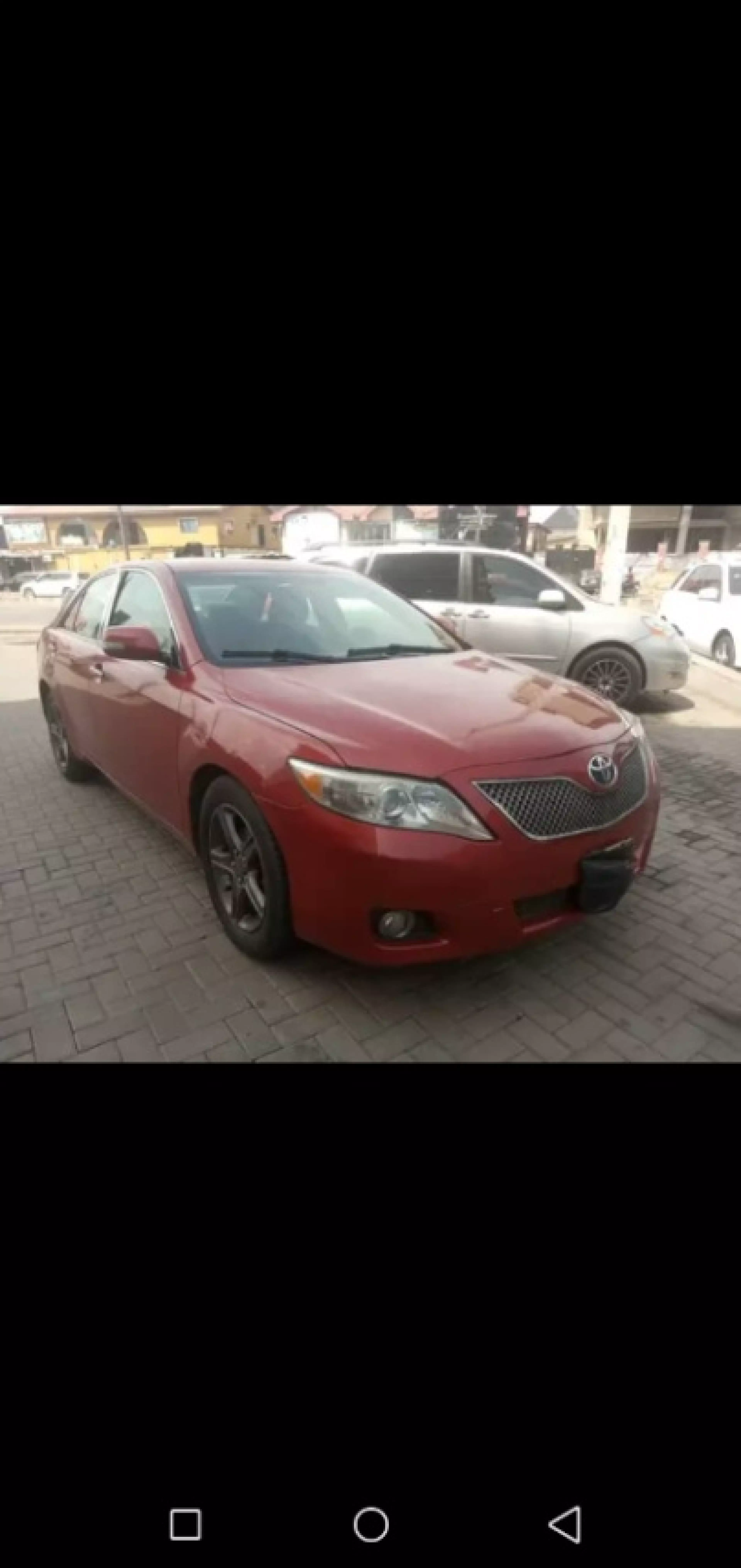Toyota Camry - 2010