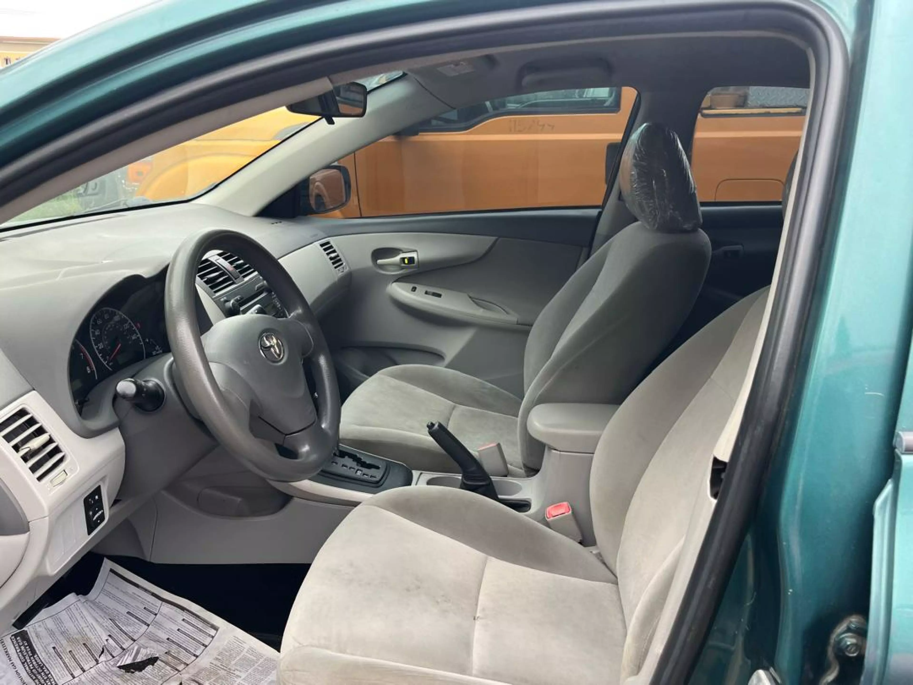 Toyota Corolla   - 2009
