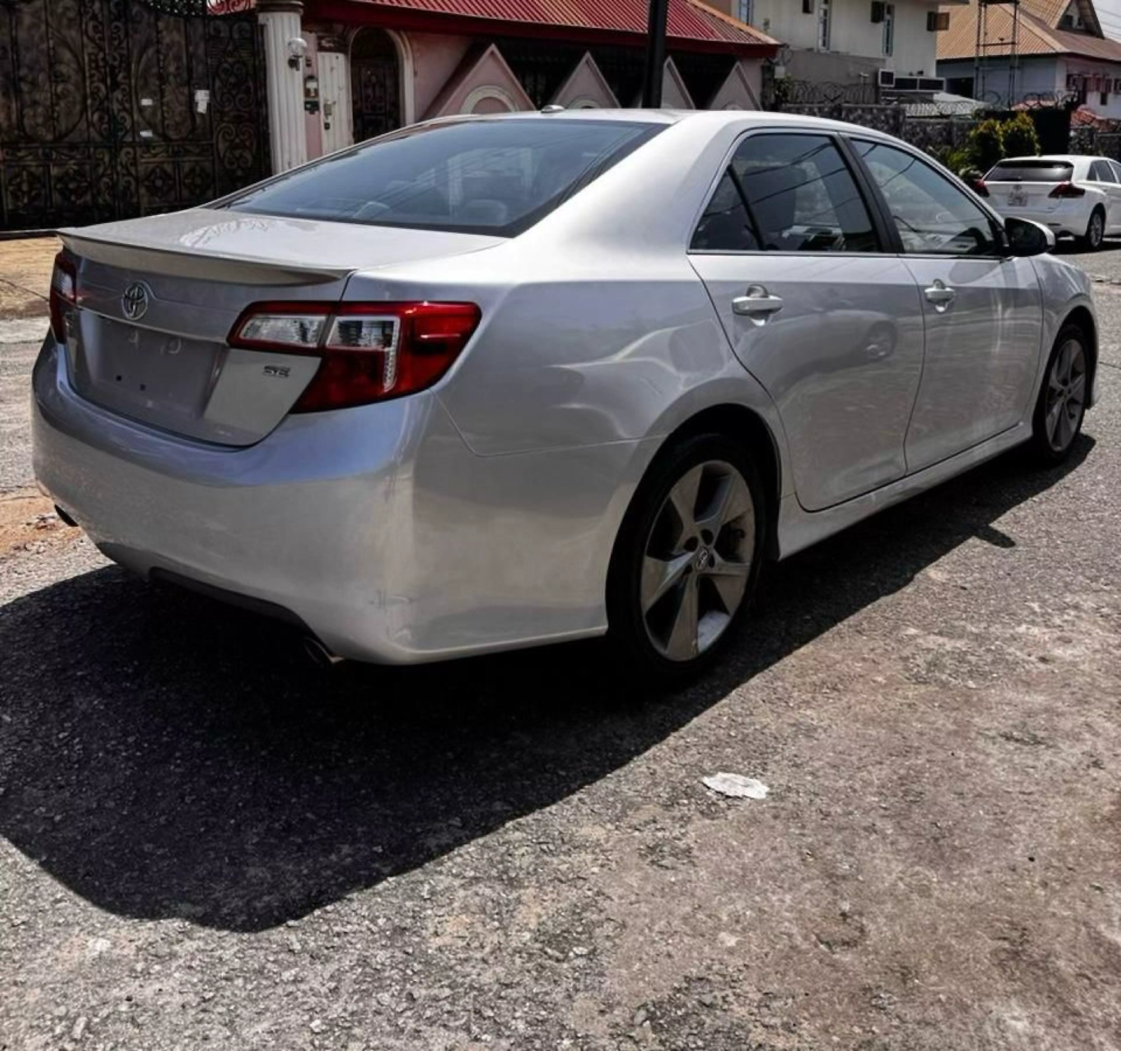 Toyota Camry   - 2013