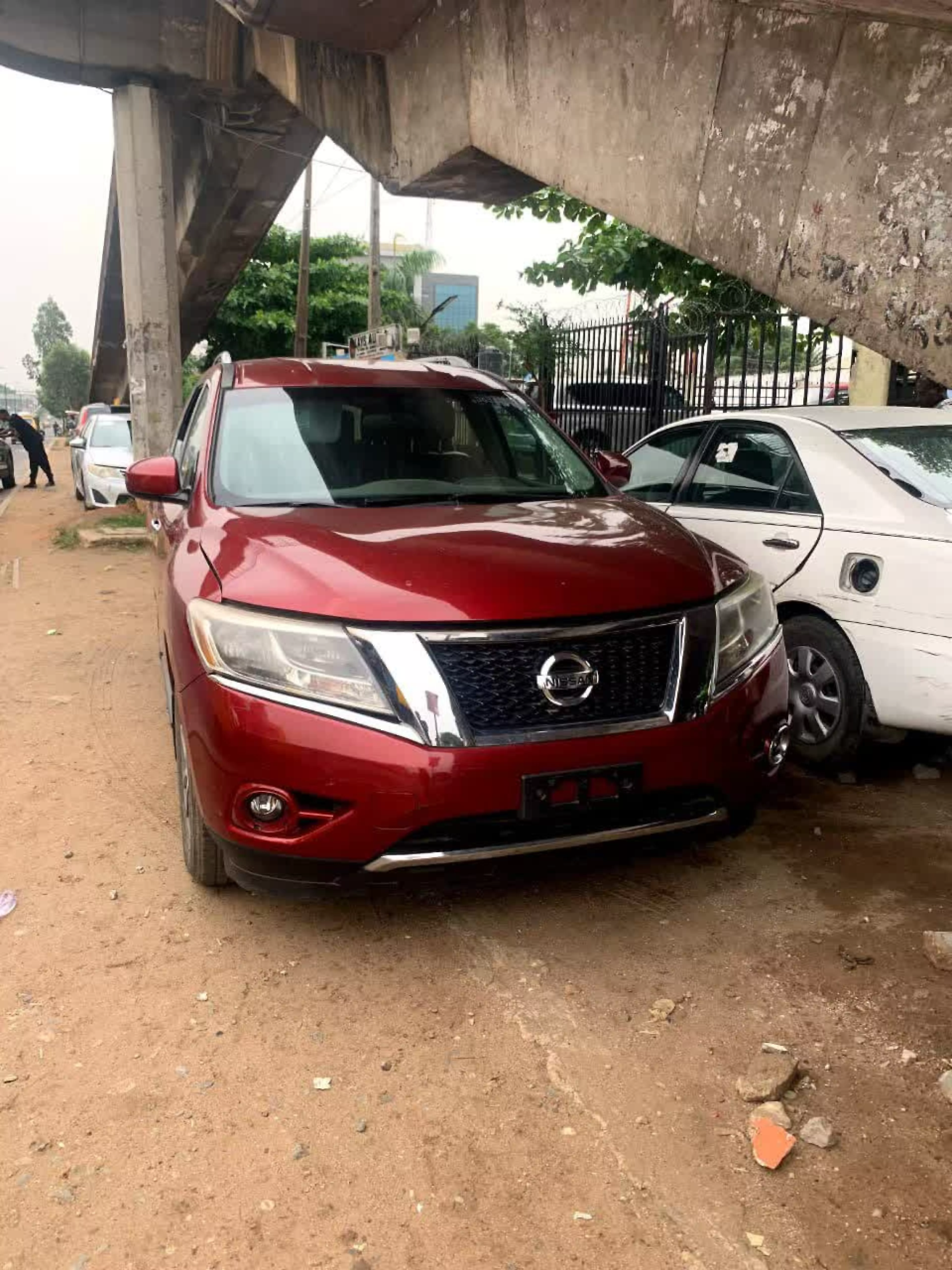 Nissan Pathfinder - 2014