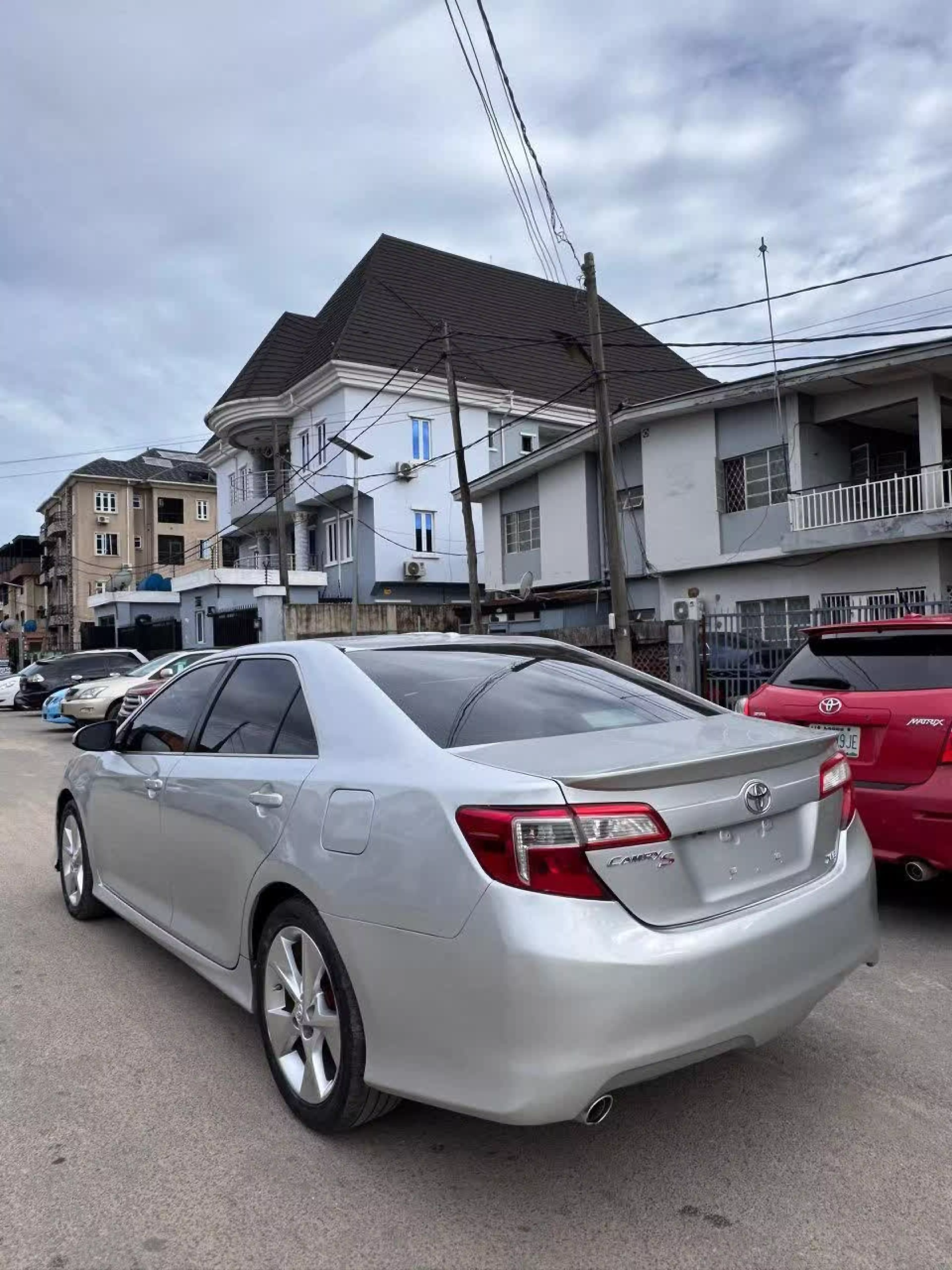 Toyota Camry   - 2012
