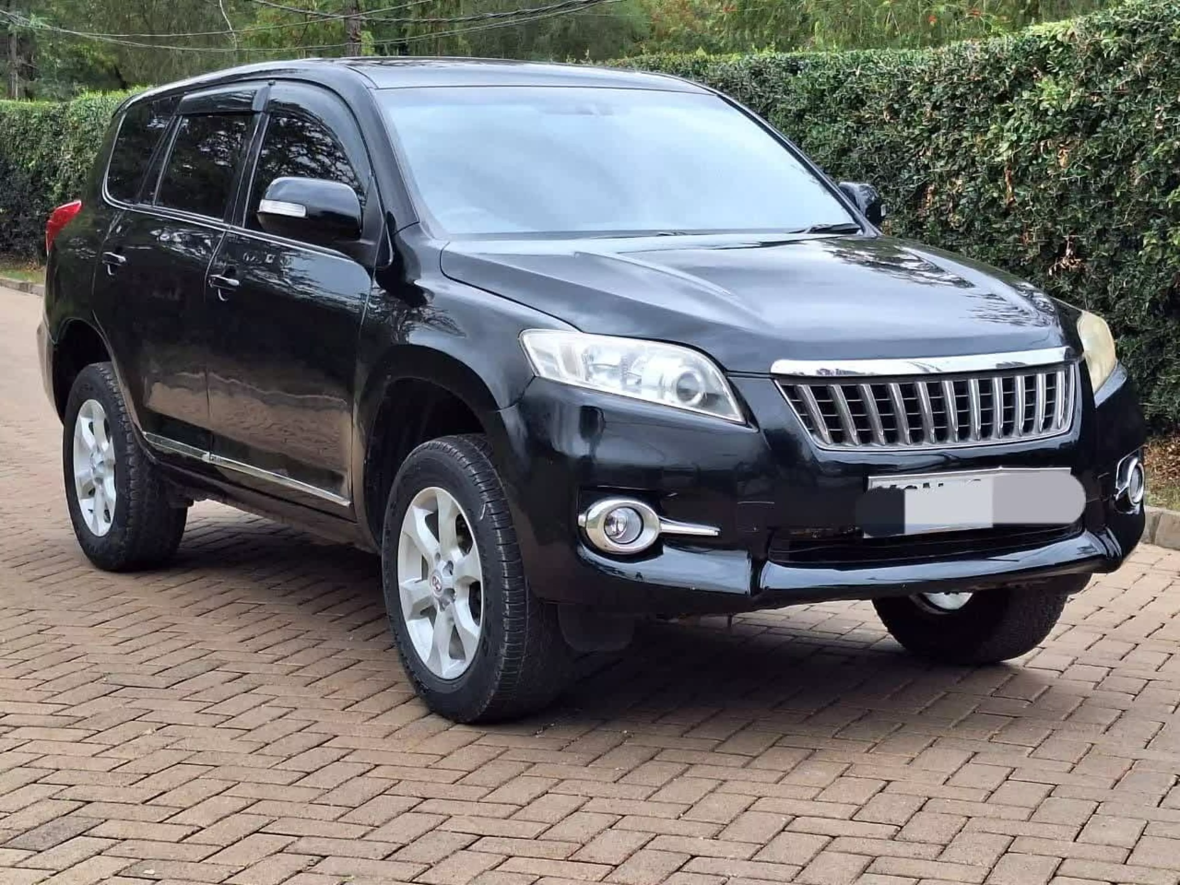 Toyota Vanguard  - 2010