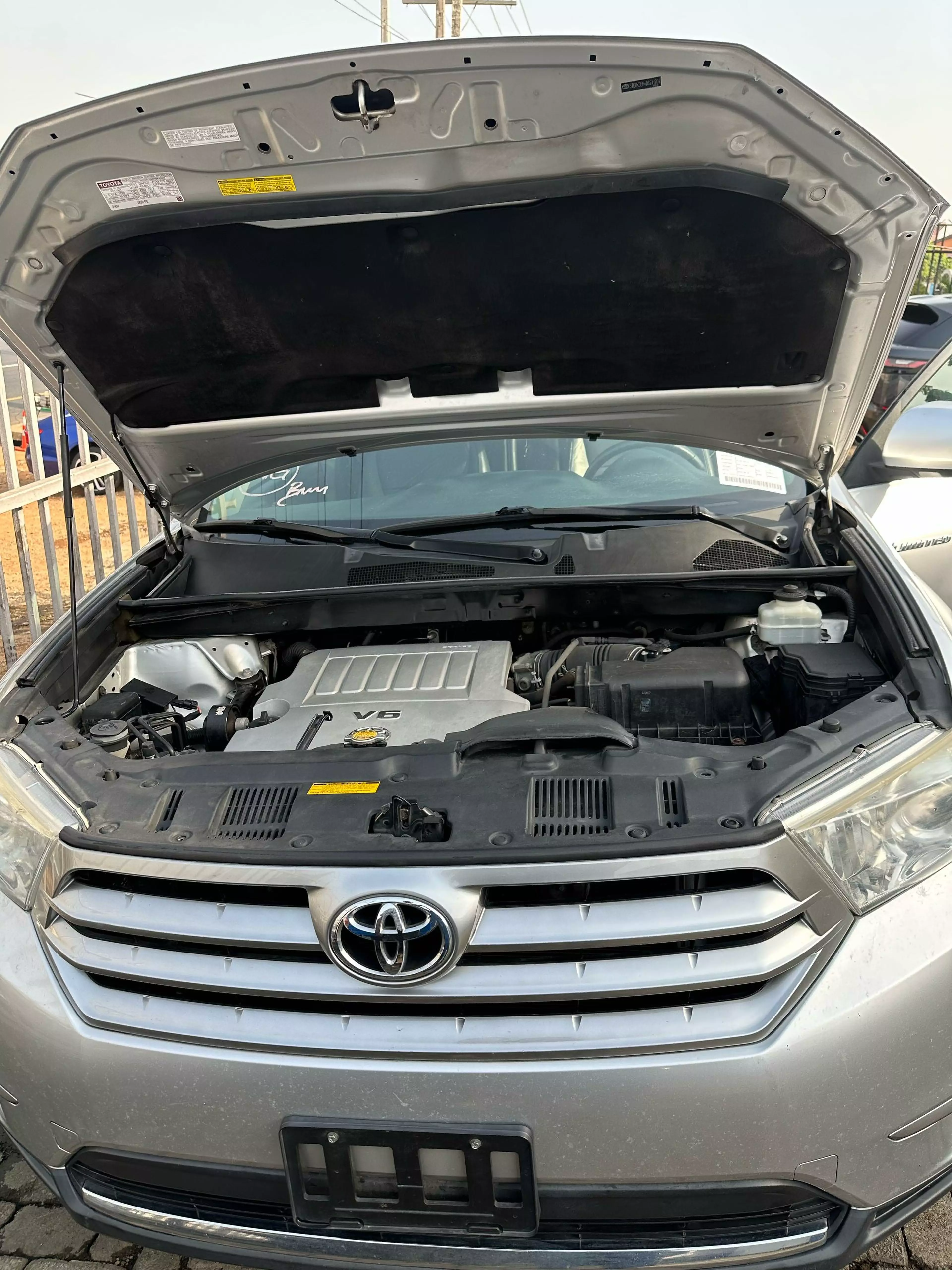 Toyota Highlander   - 2013
