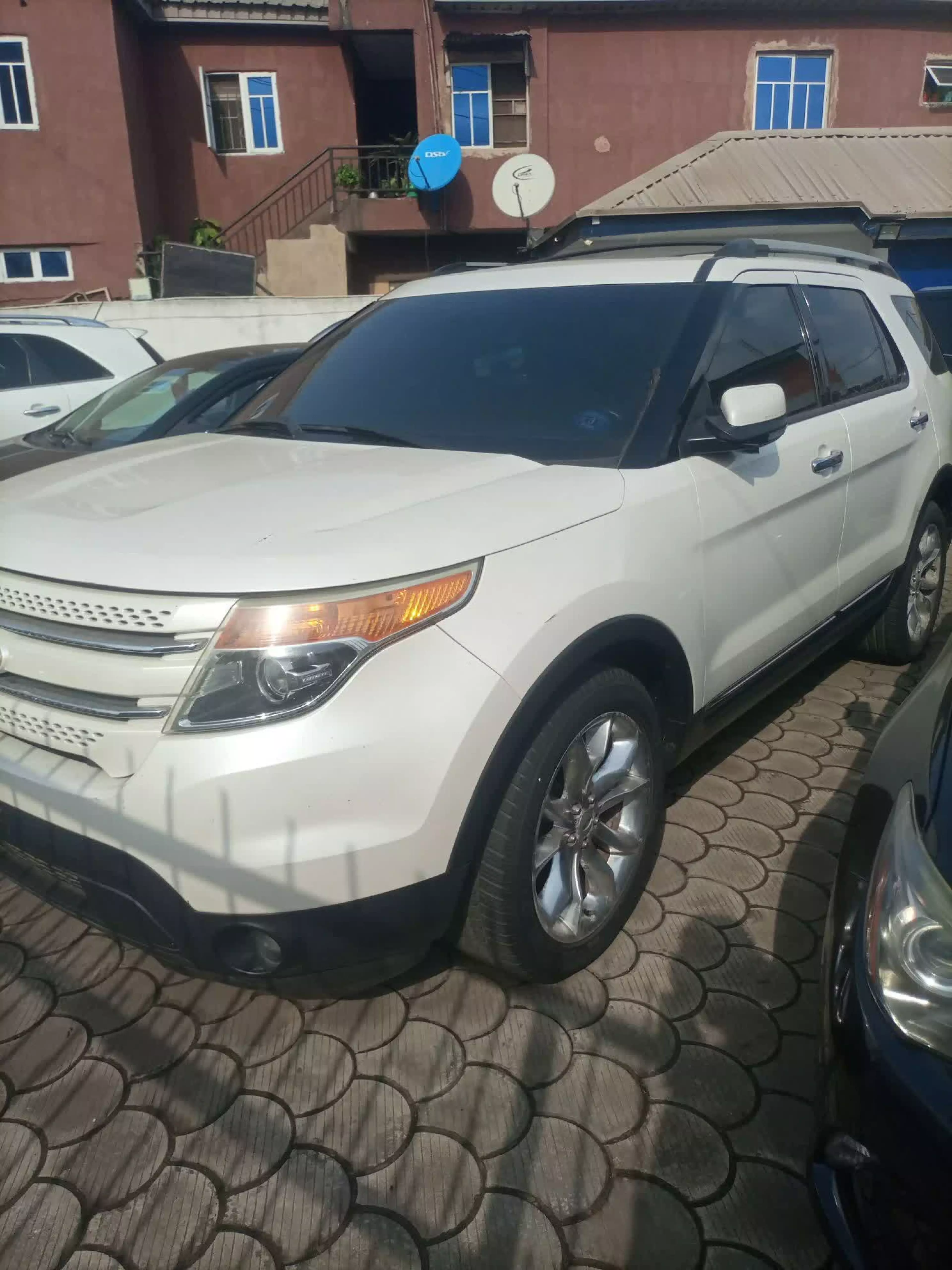 Ford Explorer - 2013