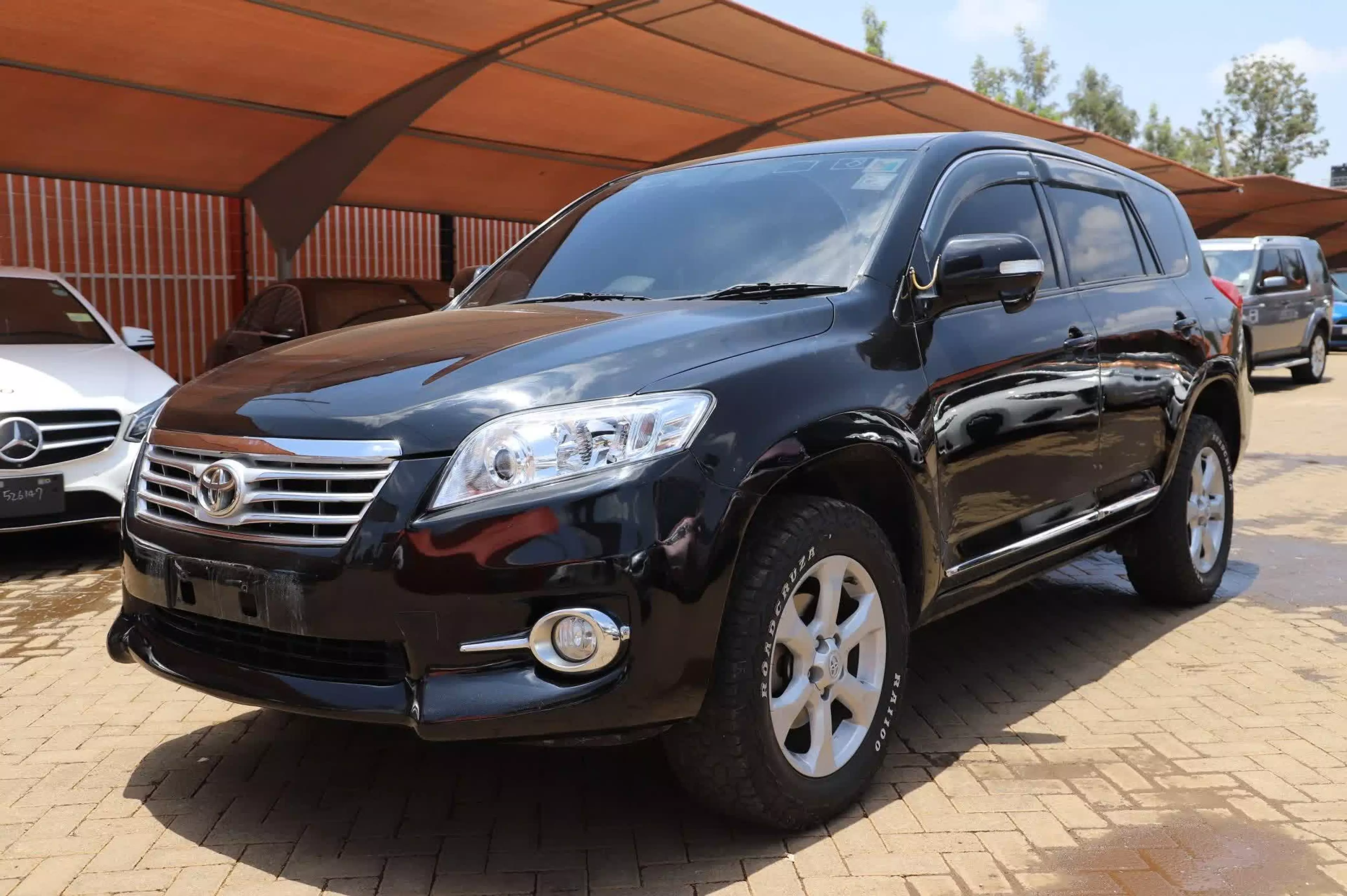Toyota Vanguard  - 2011