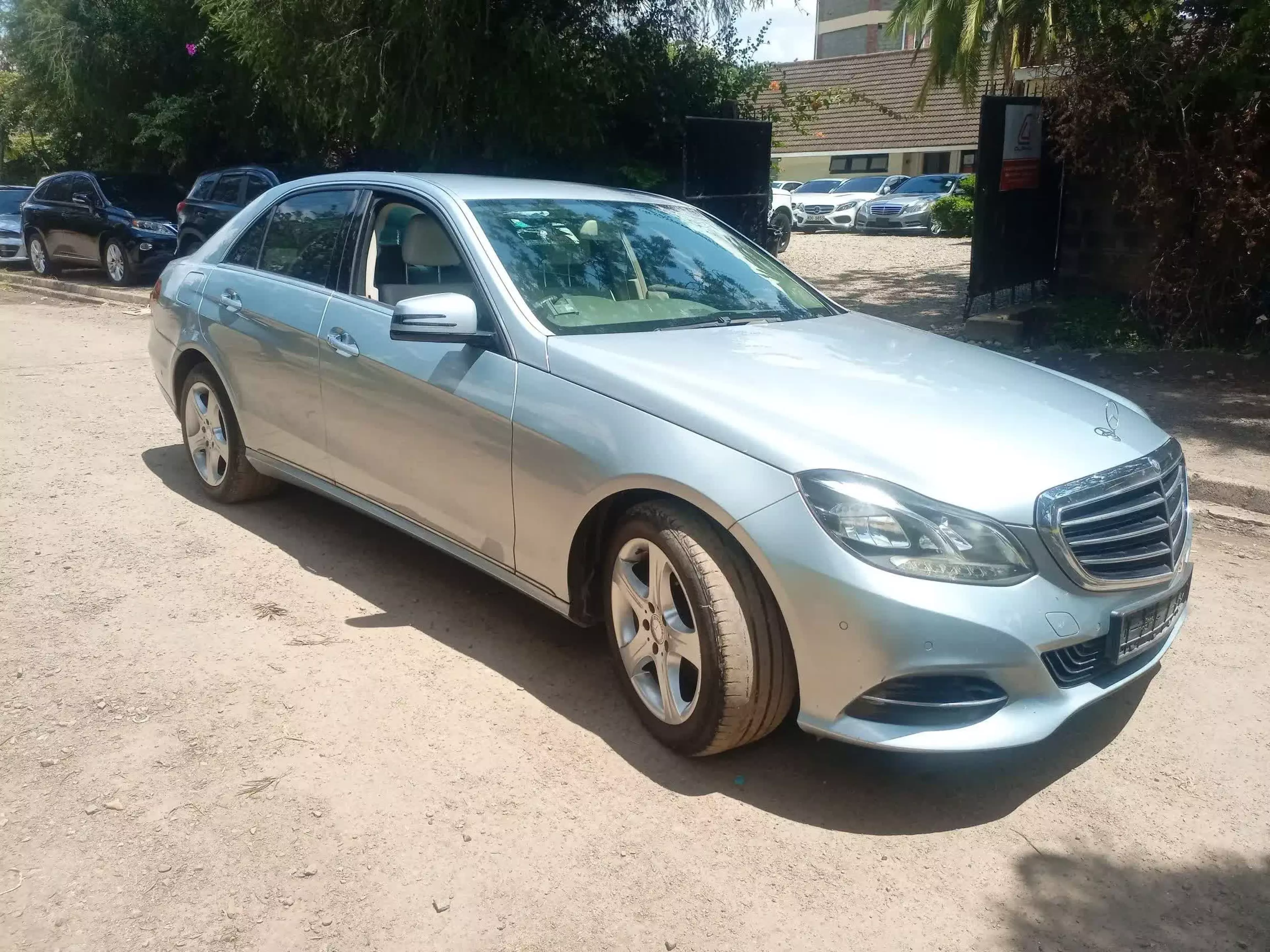 Mercedes-Benz E250 - 2015