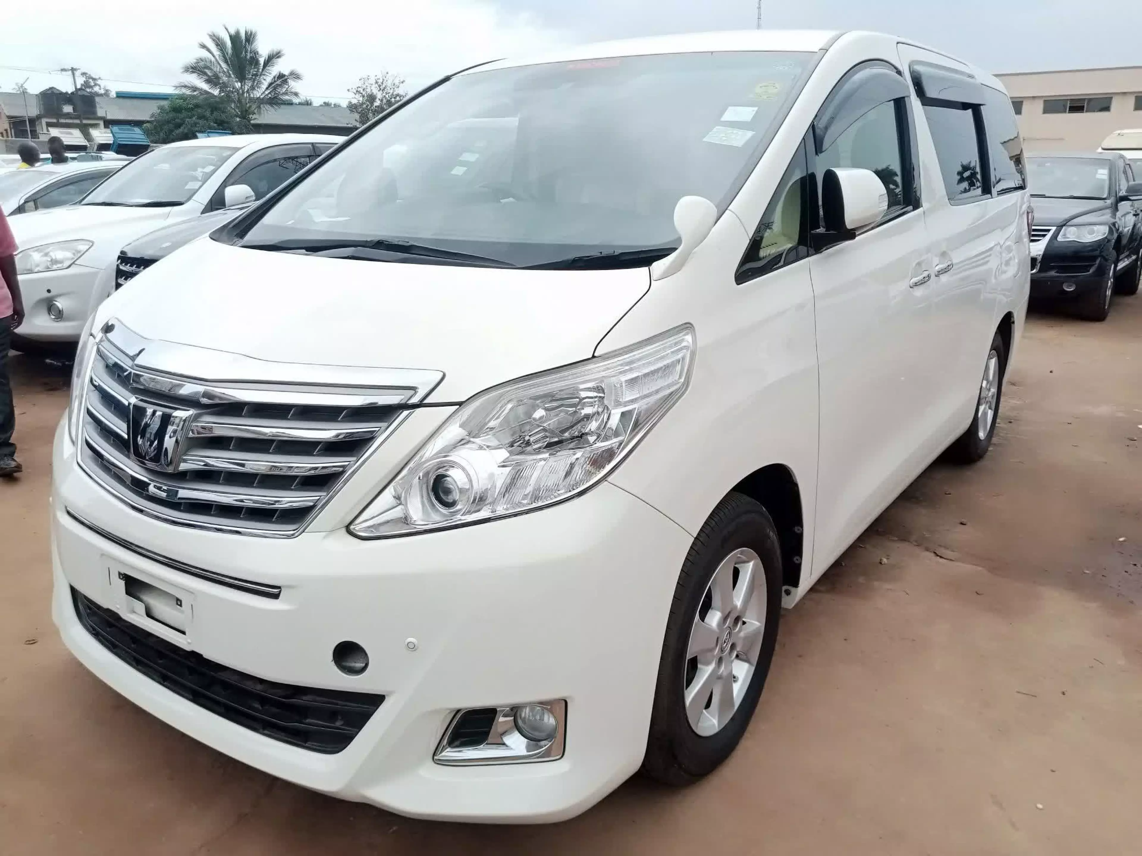 Toyota Alphard - 2014