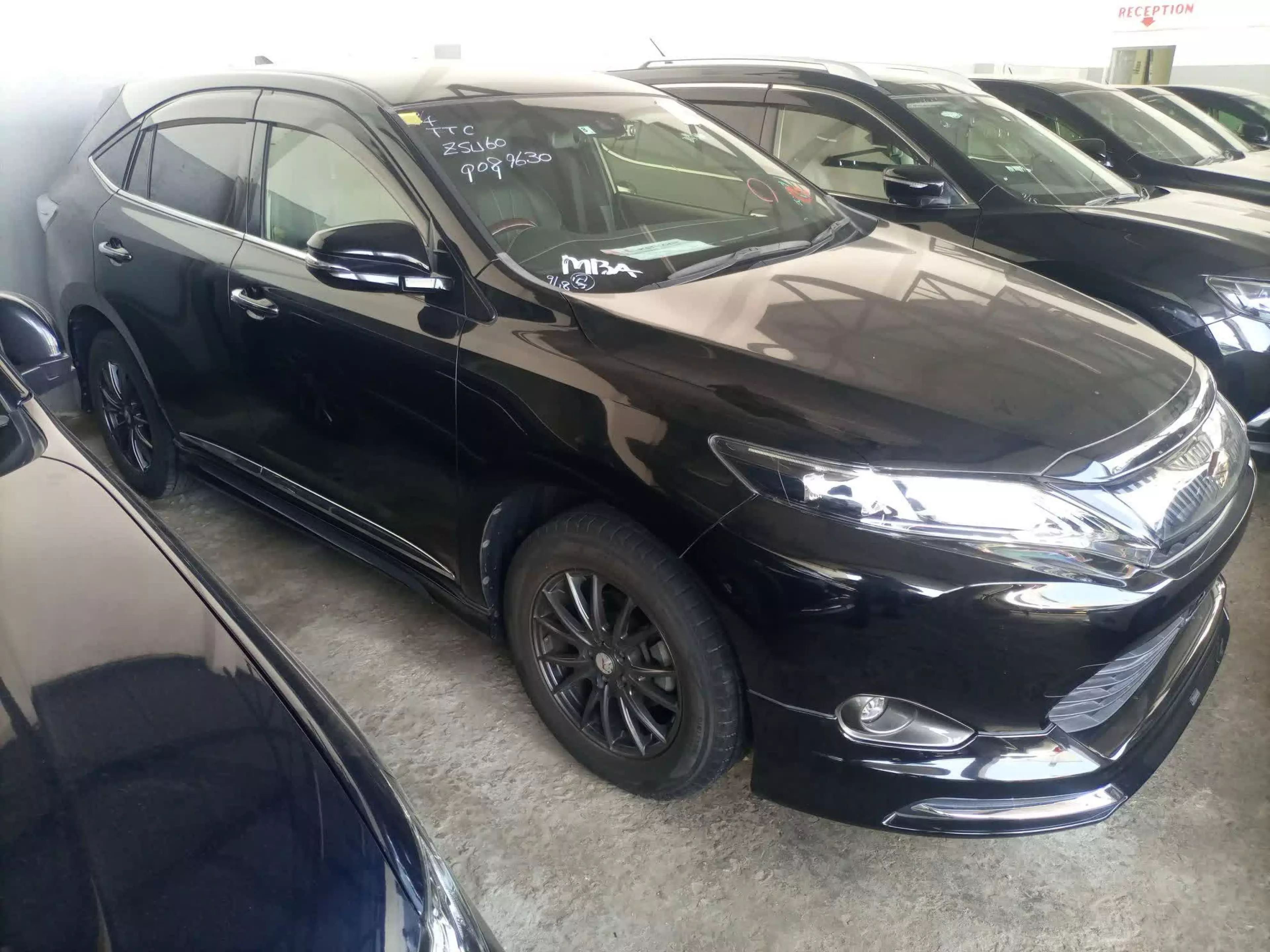 Toyota Harrier - 2016