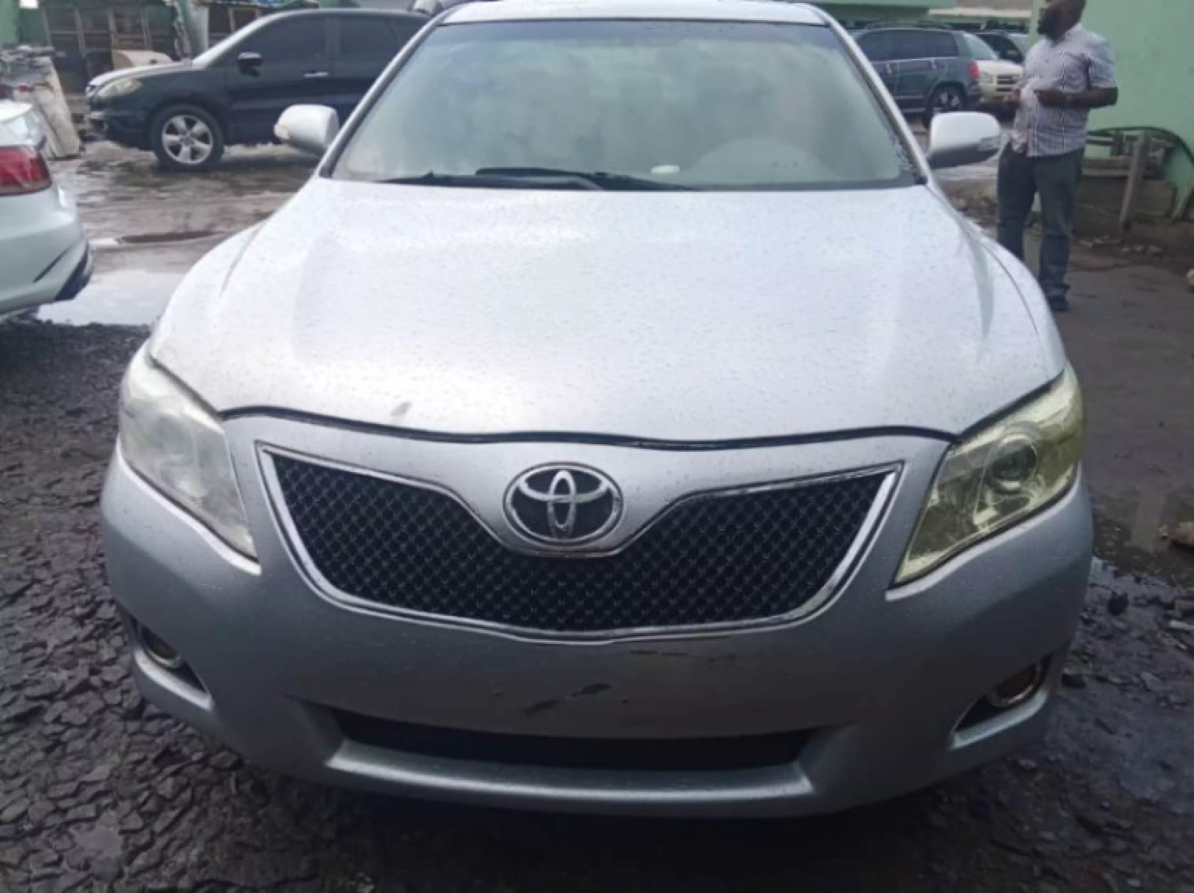 Toyota Camry - 2010