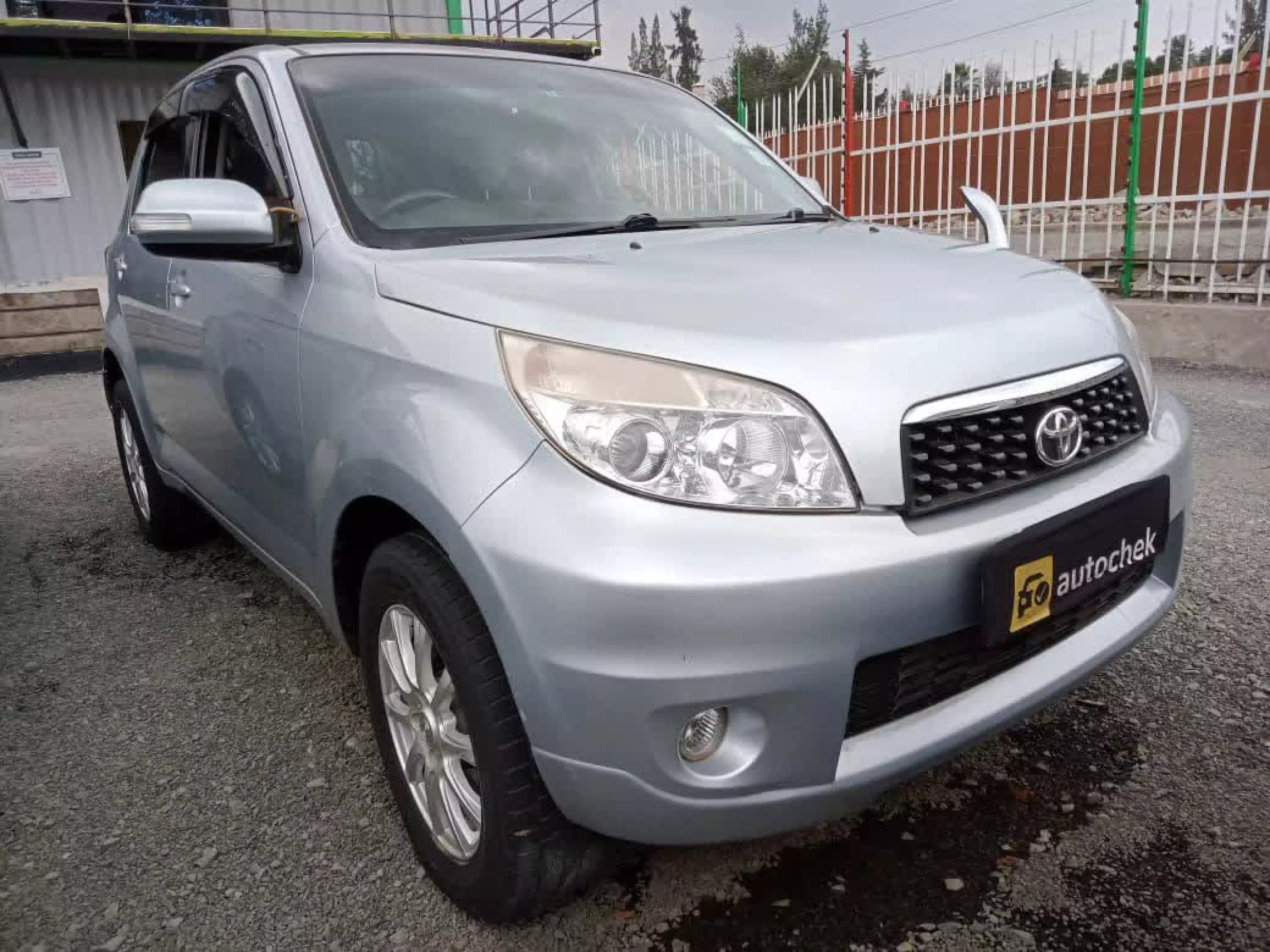 Toyota Rush - 2010