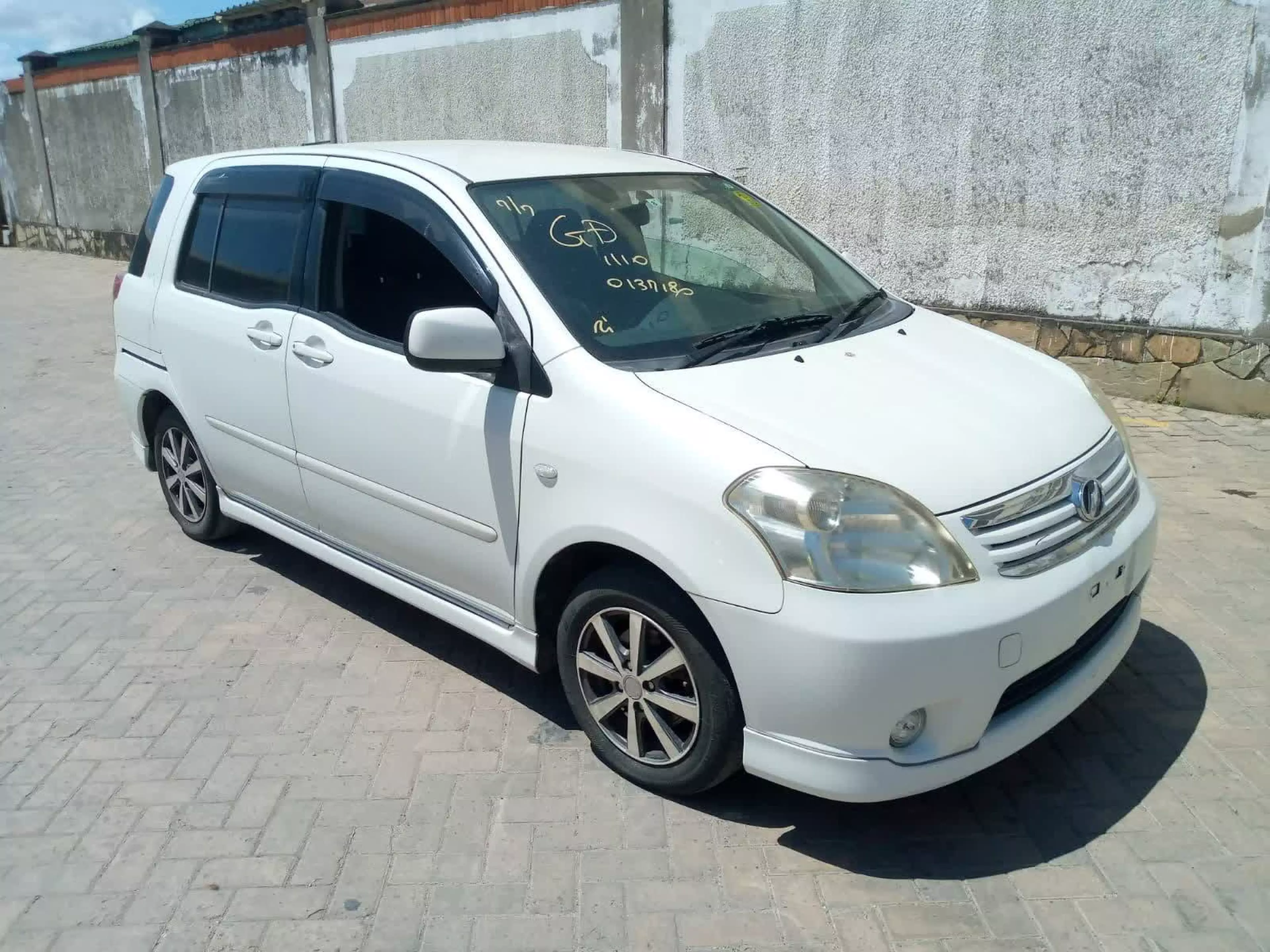 Toyota Raum  - 2008