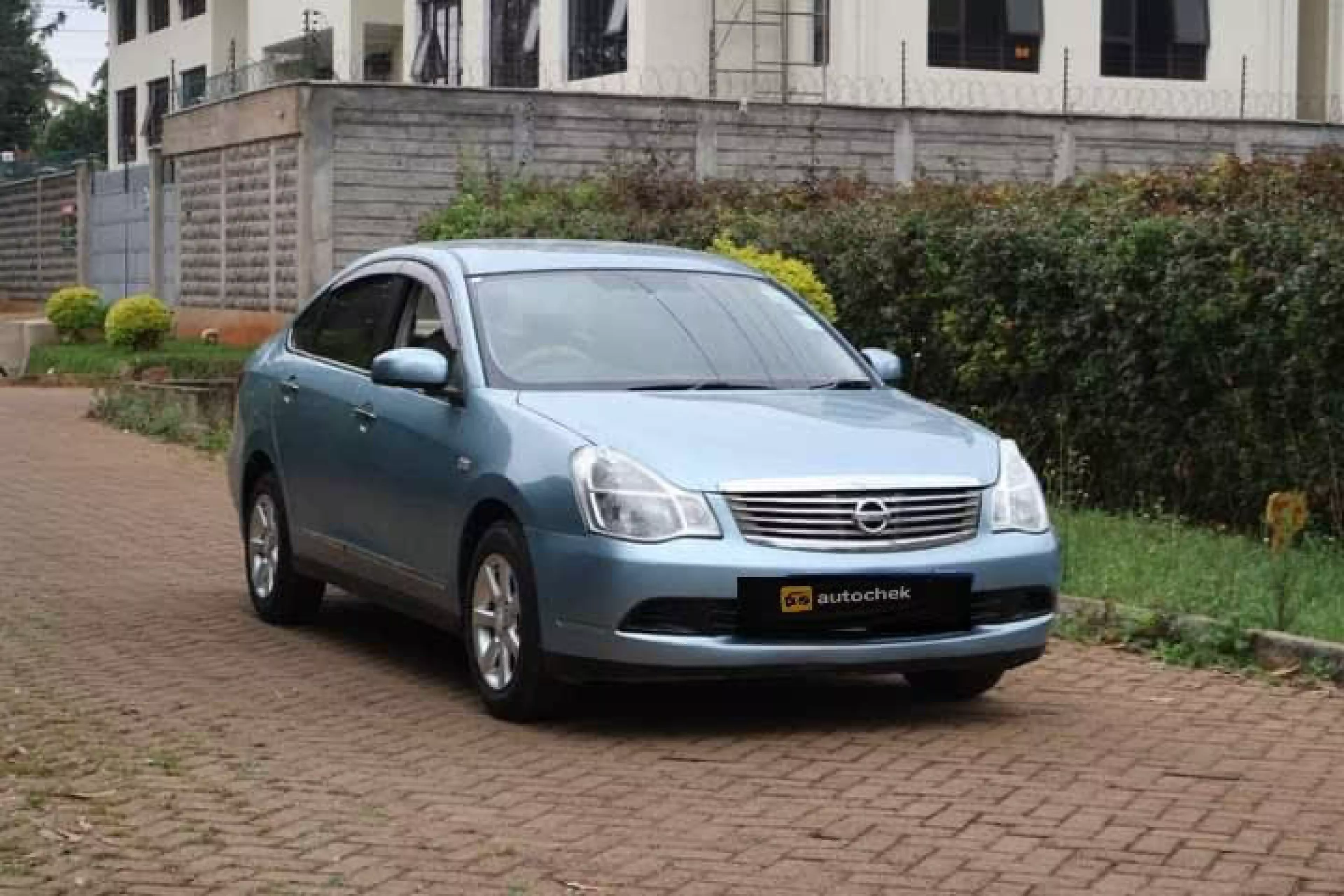 Nissan Bluebird - 2007